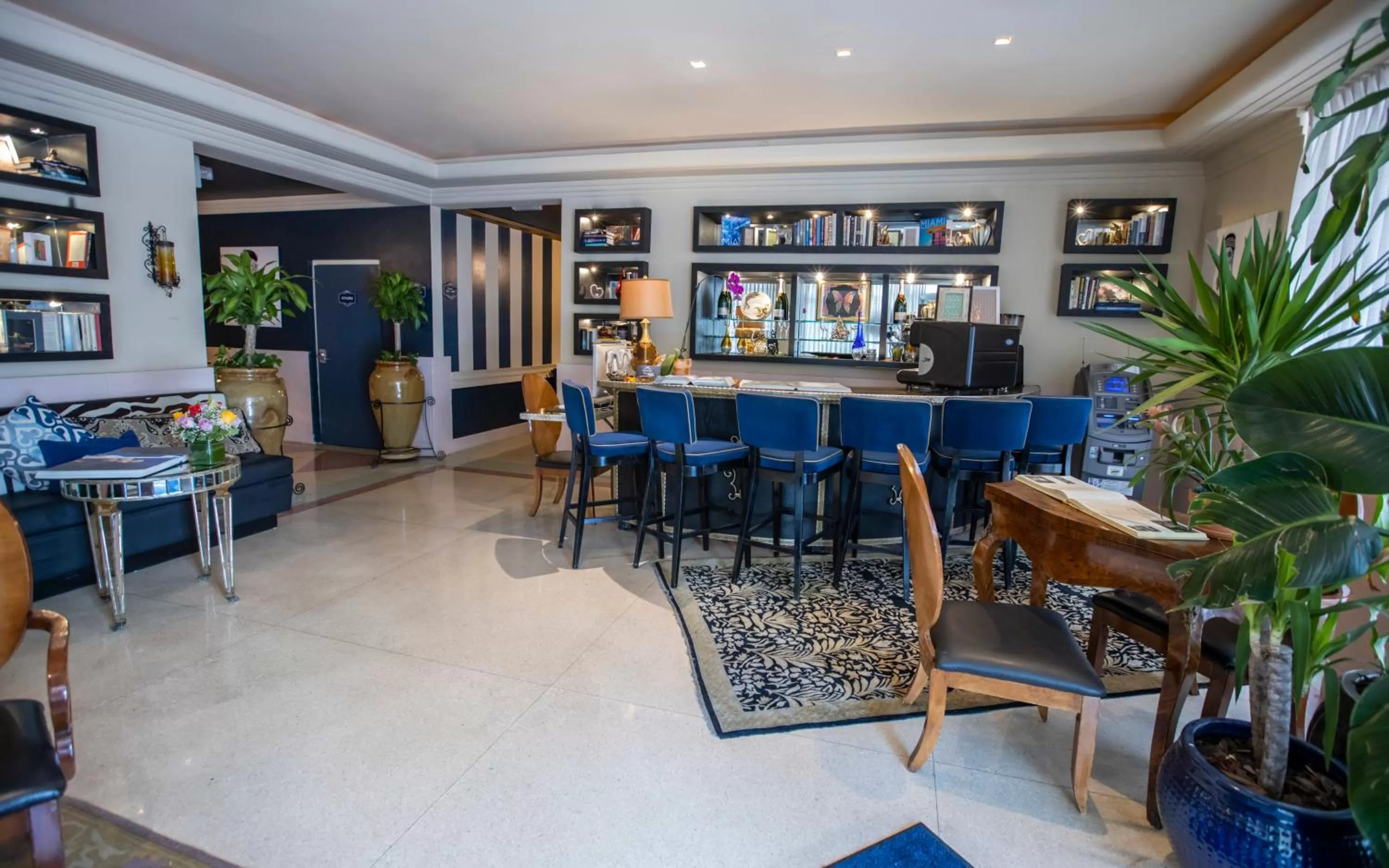 Lounge or bar in Riviera Suites