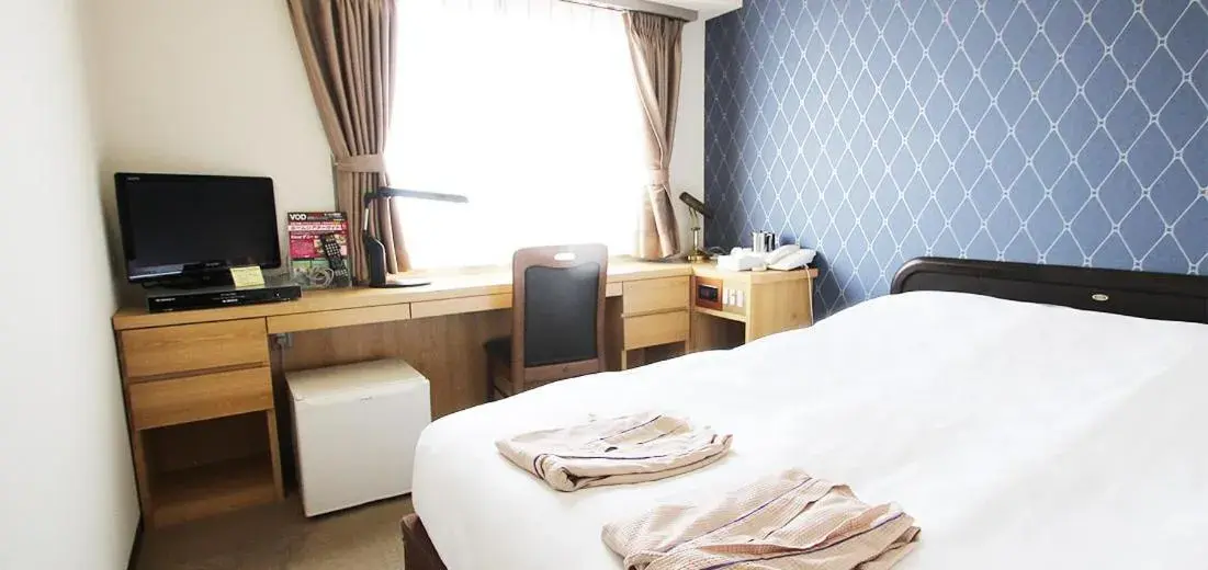 Double Room - single occupancy - Non-Smoking in Takamatsu City Hotel Double Room - single occupancy - Non-Smoking in Takamatsu City Hotel