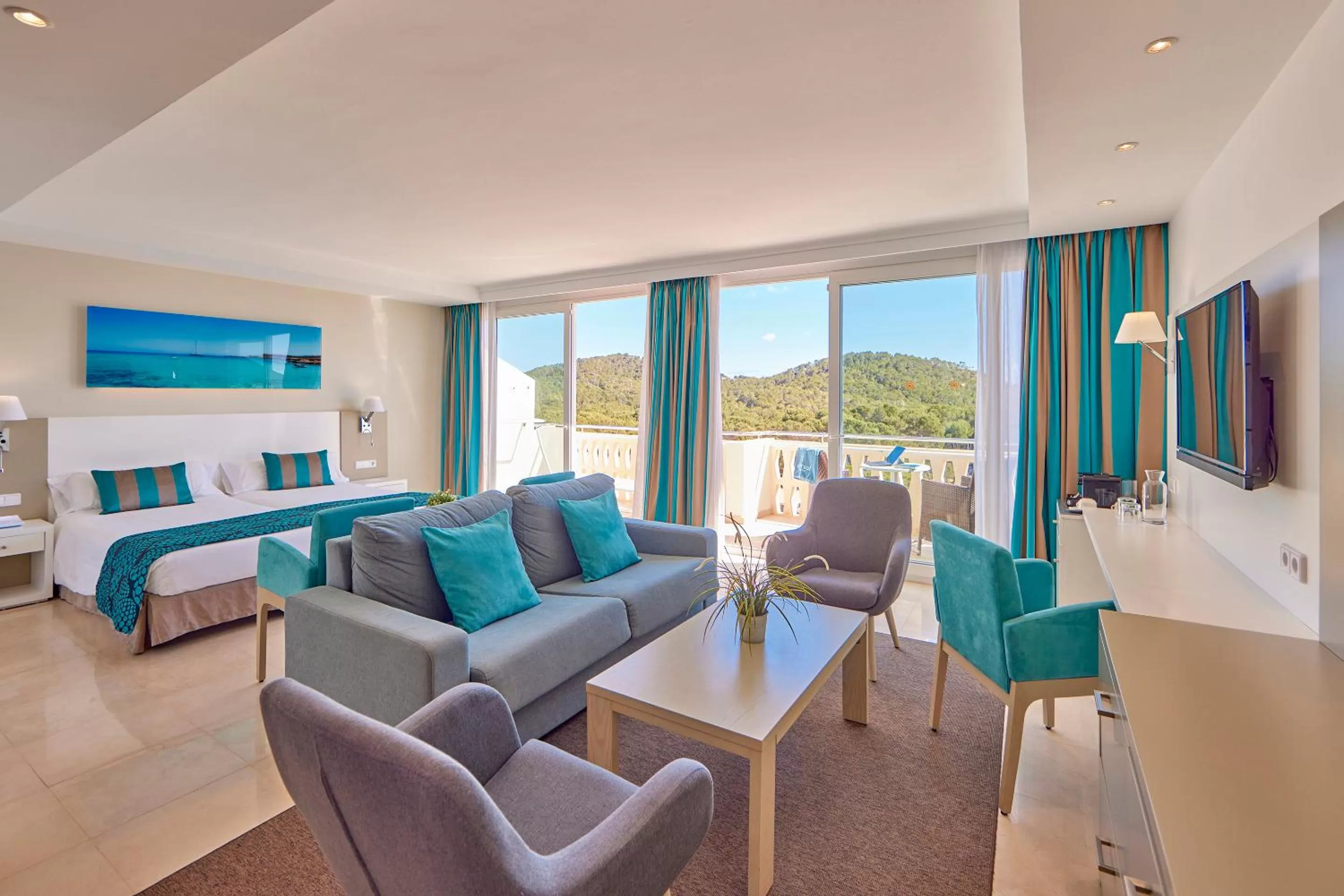 Photo of the whole room, Bed in Universal Hotel Lido Park & Spa