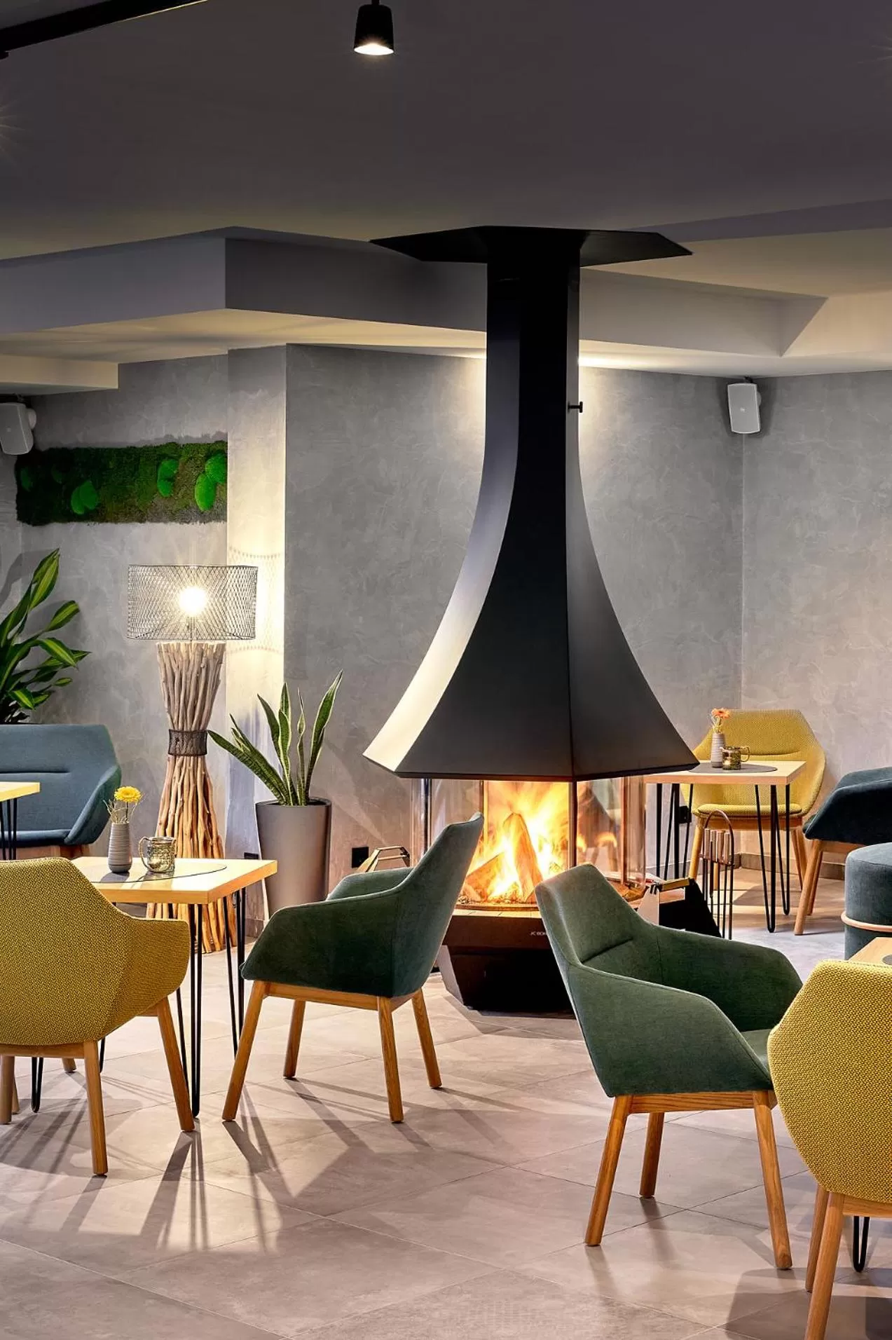 Lounge or bar in ever grün KAPRUN