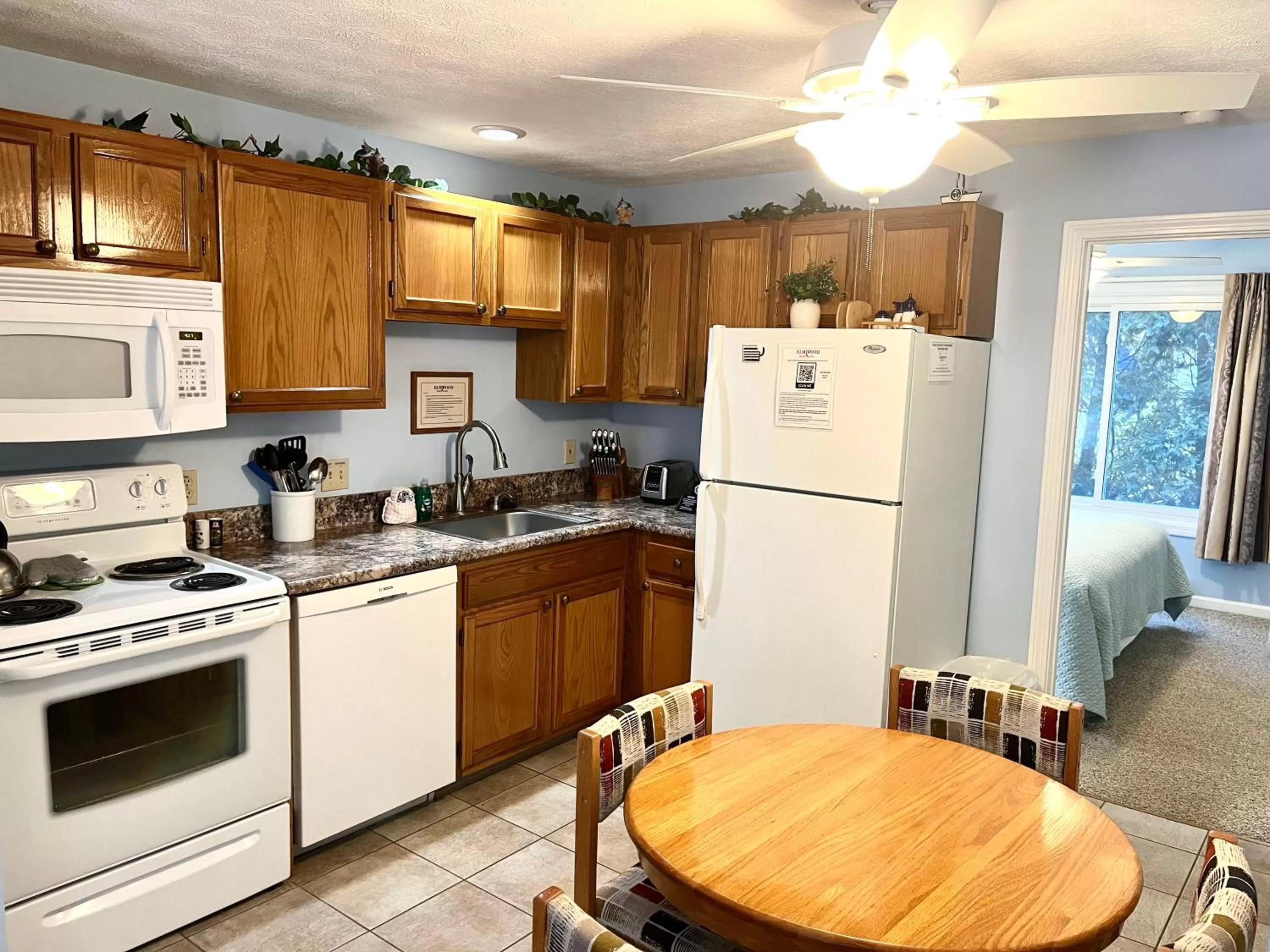 Elmwood Resort Hotel