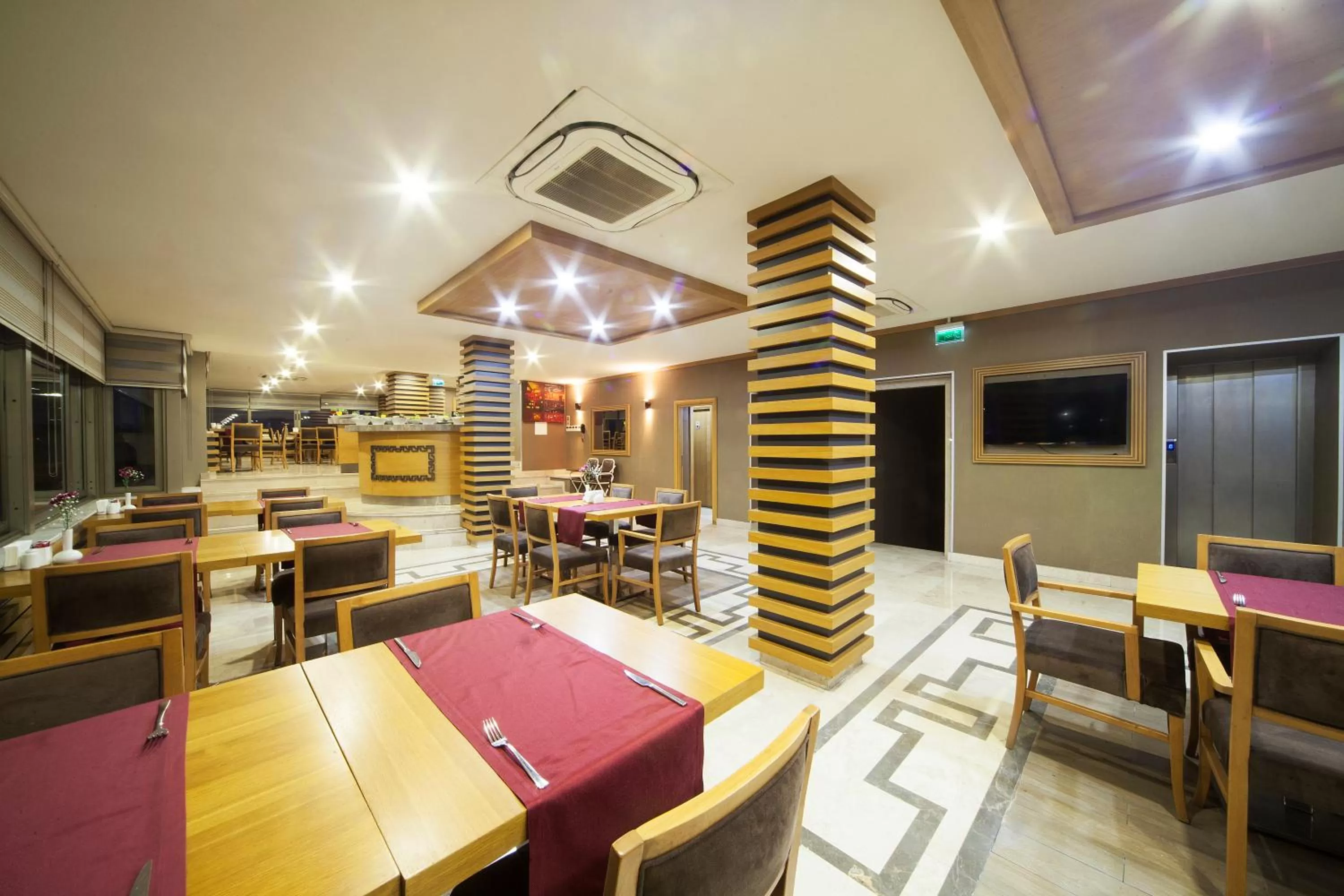 Restaurant/places to eat in Delta Hotel Istanbul & Old City