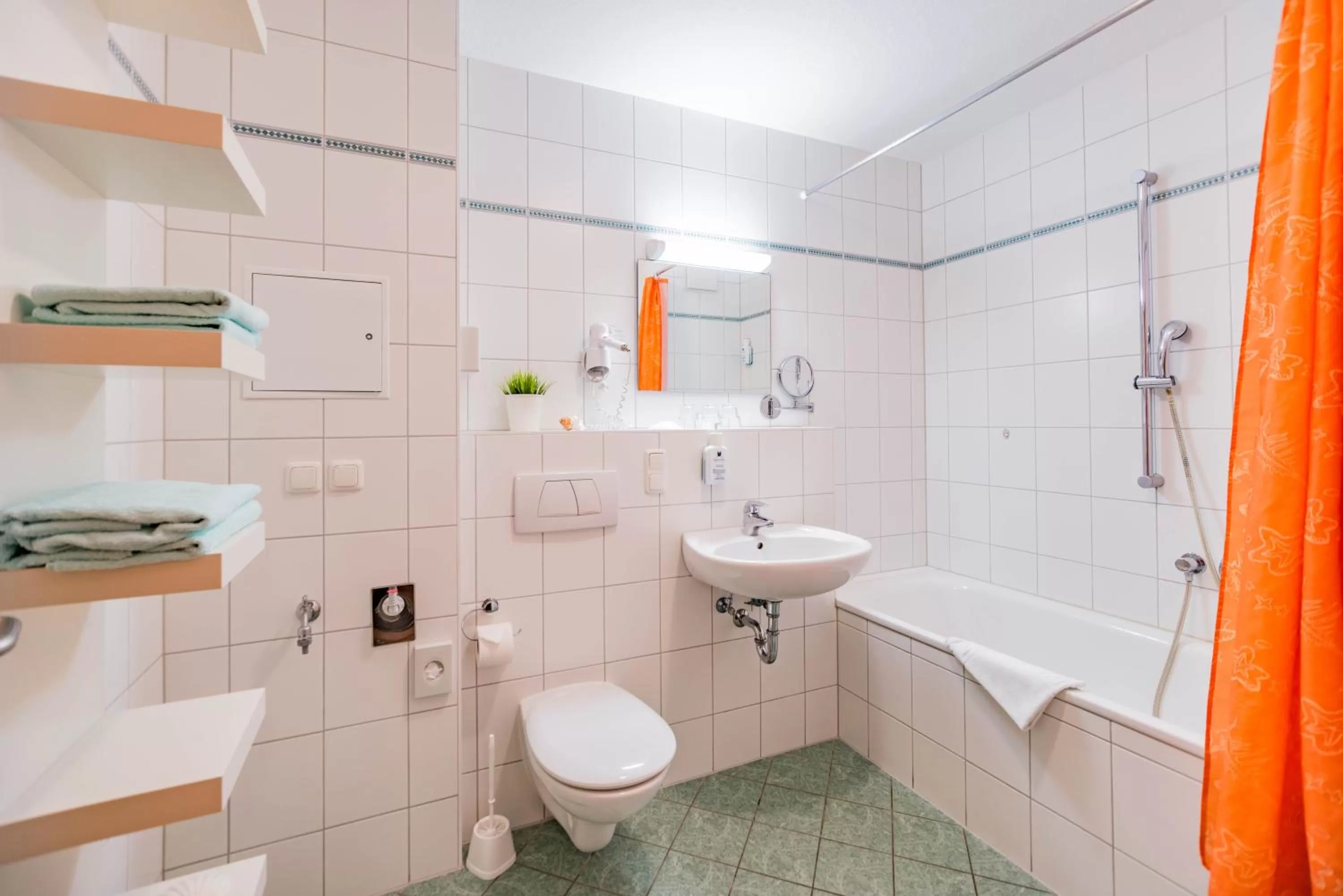 Photo of the whole room, Bathroom in Am Weststrand Apartmenthaus Waldeck