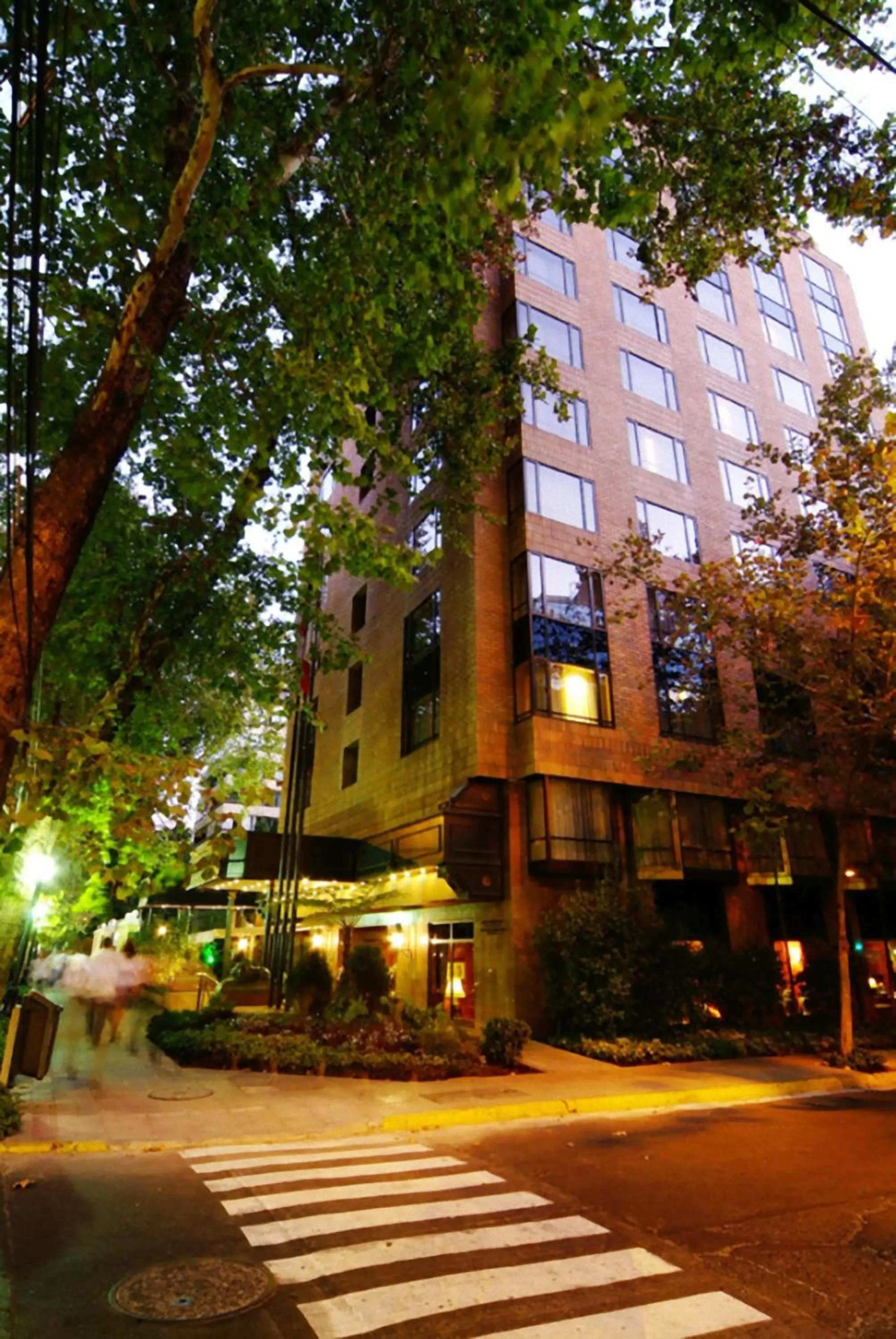 Facade/entrance in Park Plaza Santiago