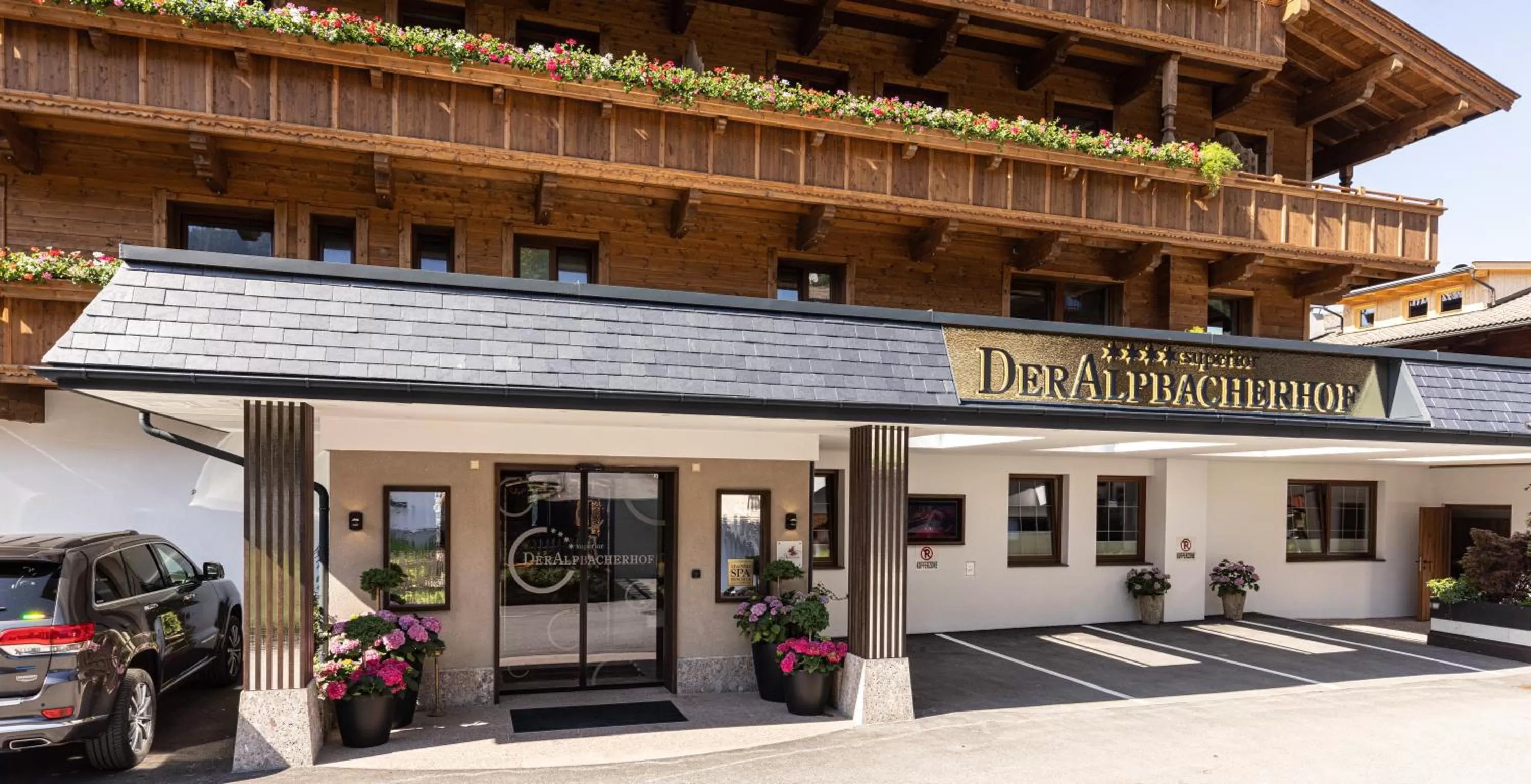 Property Building in Natur & Spa Resort "Der Alpbacherhof" Superior