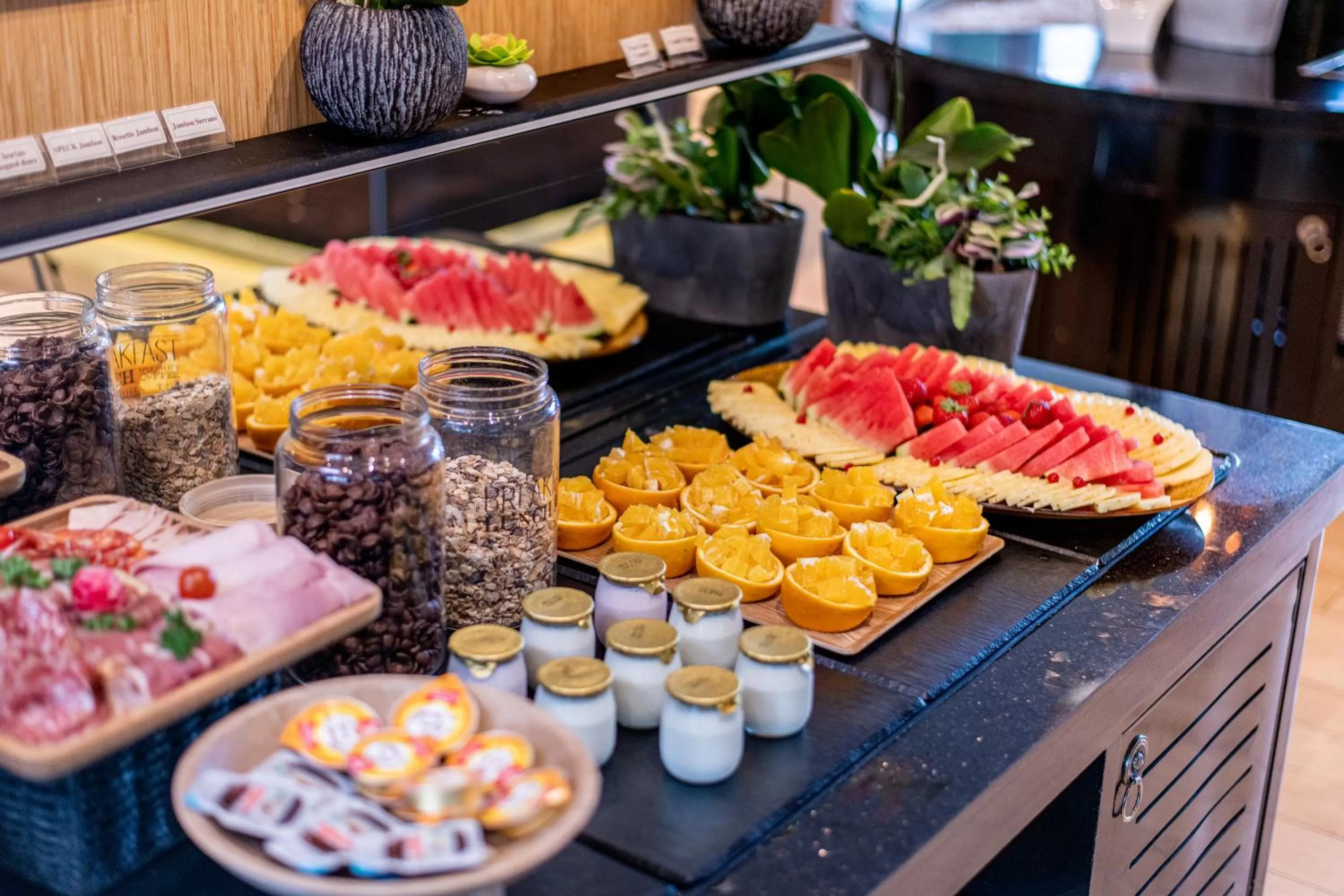 Restaurant/places to eat in Woods Genève-Thoiry