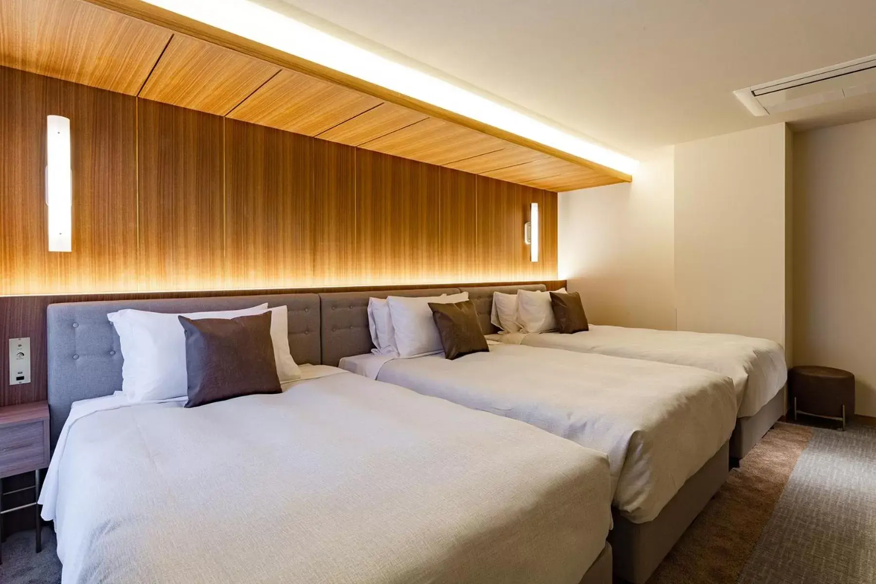 Superior Triple Room - Non-Smoking in The OneFive Terrace Fukuoka Superior Triple Room - Non-Smoking in The OneFive Terrace Fukuoka