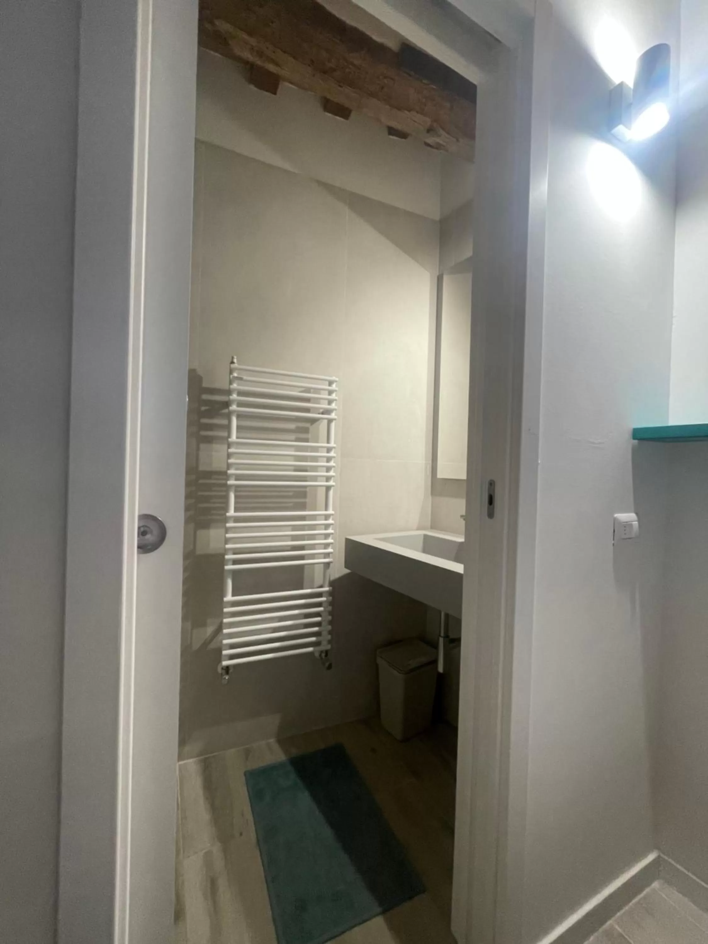 Bathroom in L'Inferno di Dante