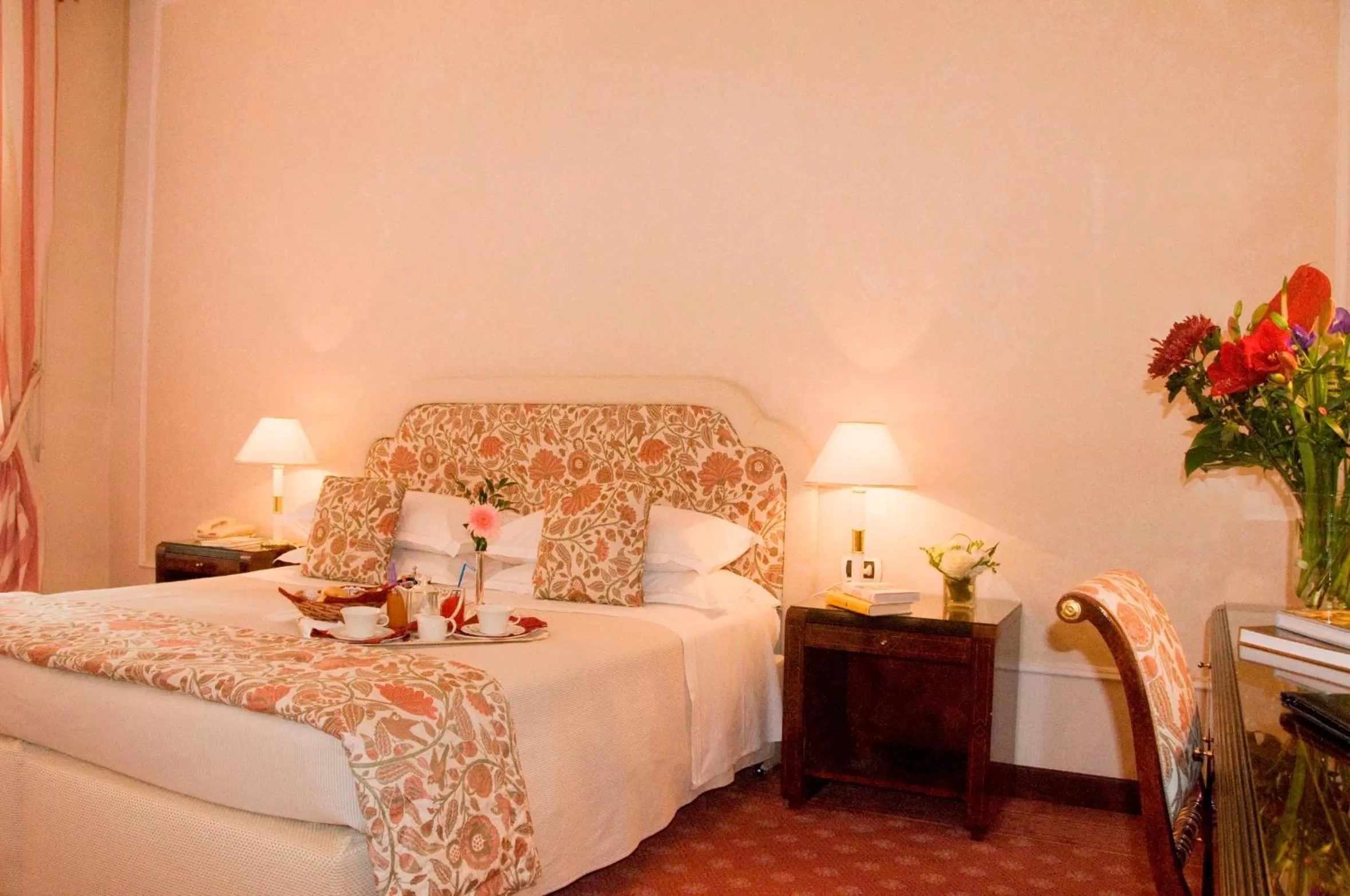 Bed in Hotel De La Ville