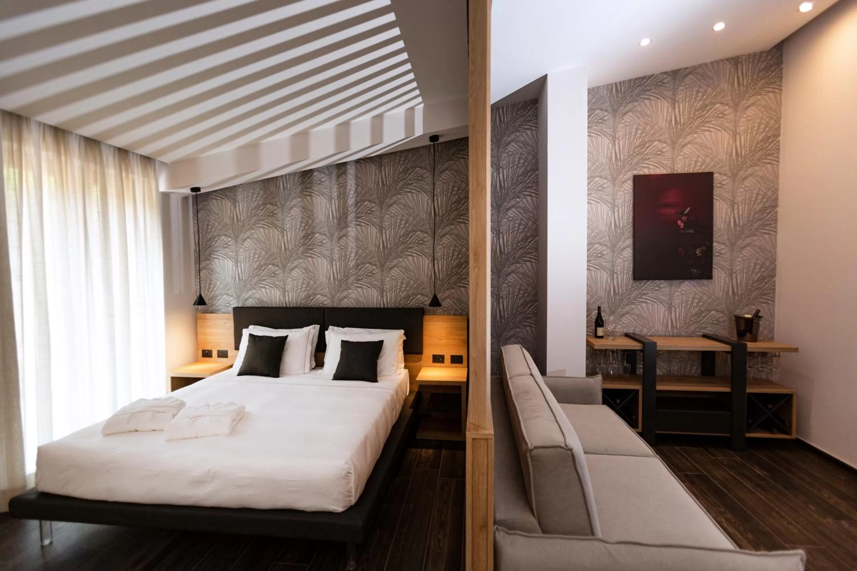 Bedroom, Bed in Donna Vì Hotel