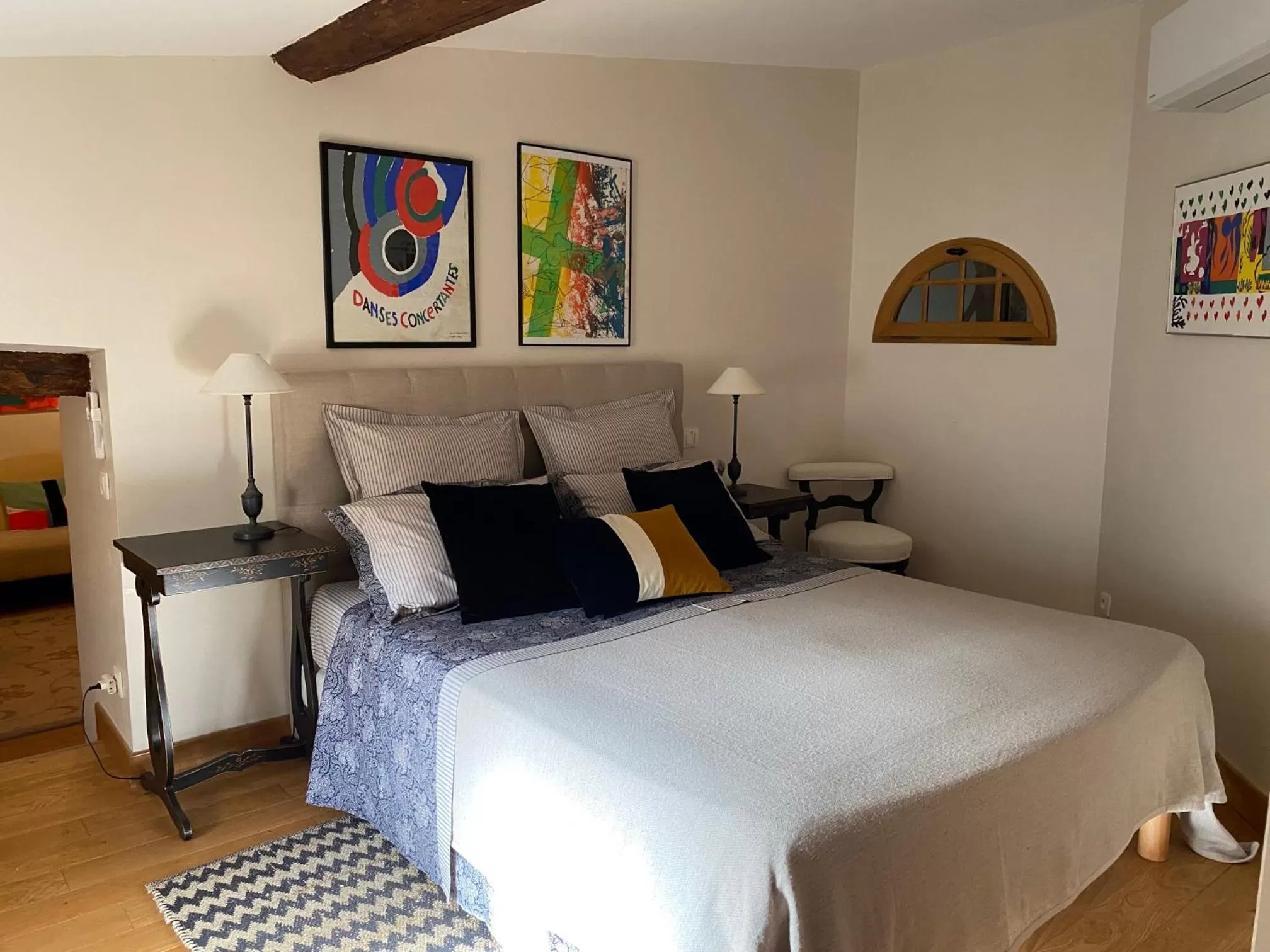 Bed in Clos de Mont July, architecture XVIIIe au cœur de la nature