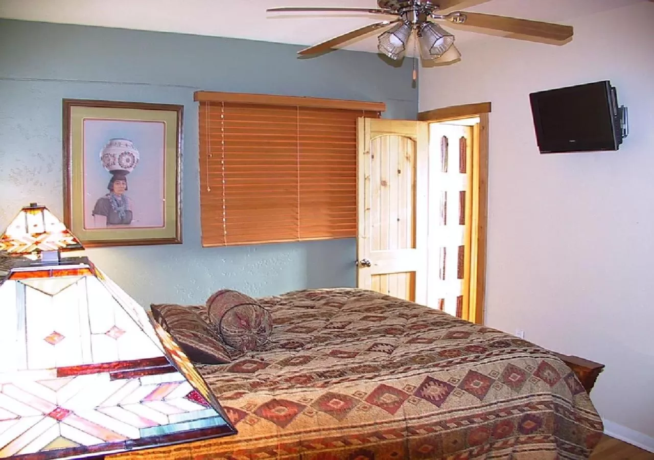 Bedroom, Bed in Casas de Suenos Old Town Historic Inn, an Ascend Collection Hotel