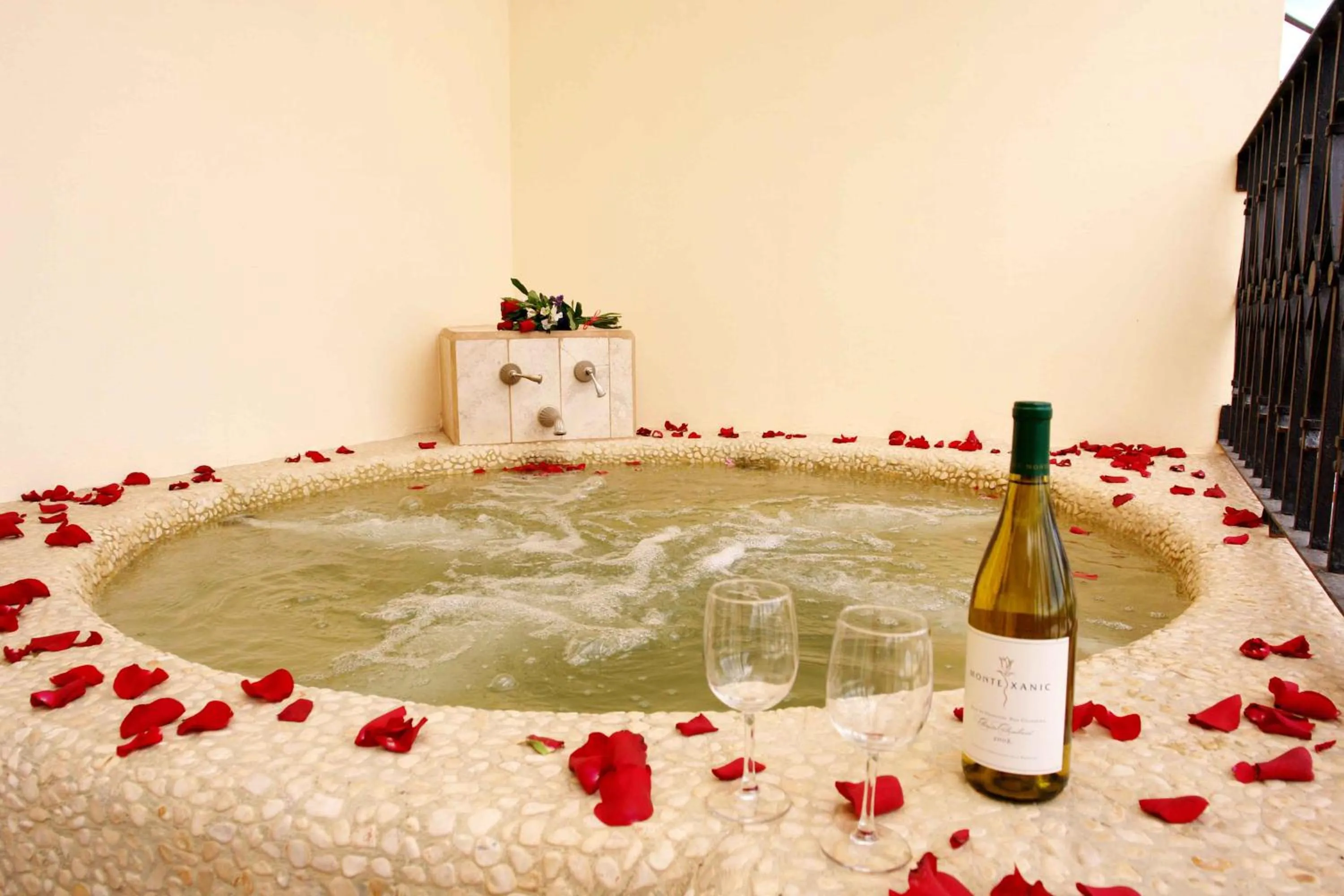 Spa and wellness centre/facilities in Hotel Quinta Las Alondras