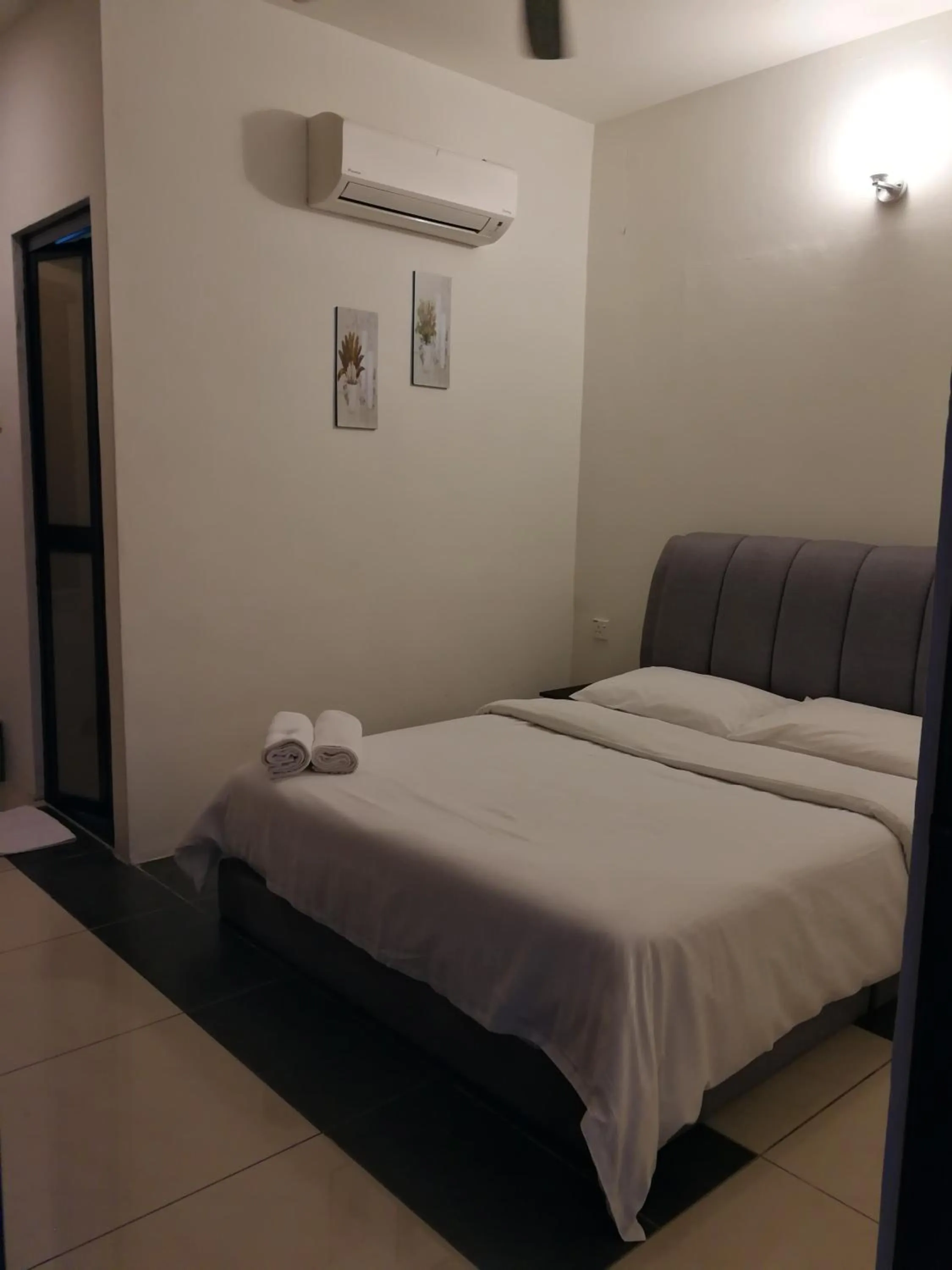 Bed in Millenium maison home