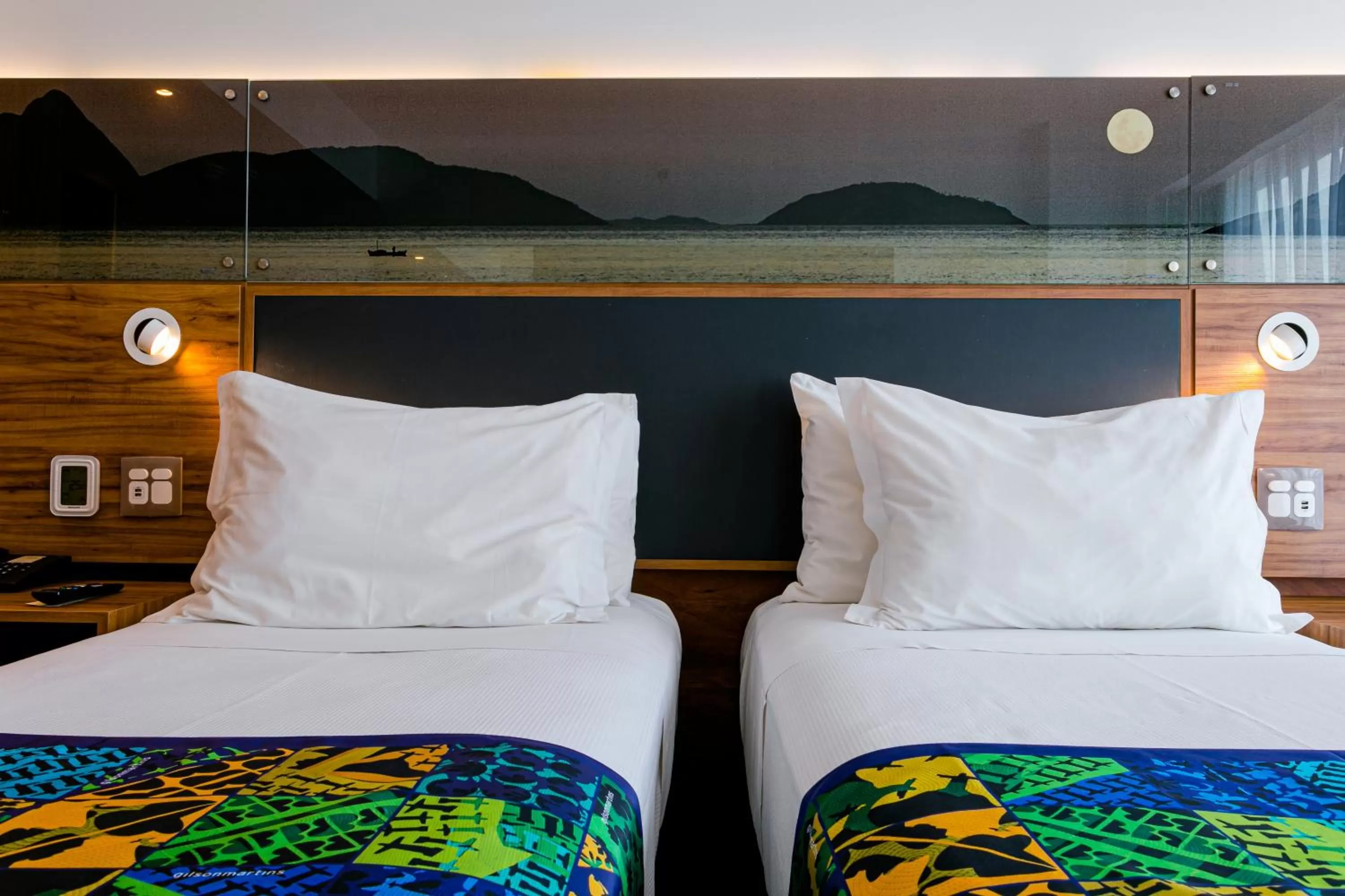 Deluxe Twin Room in Arena Leme Hotel