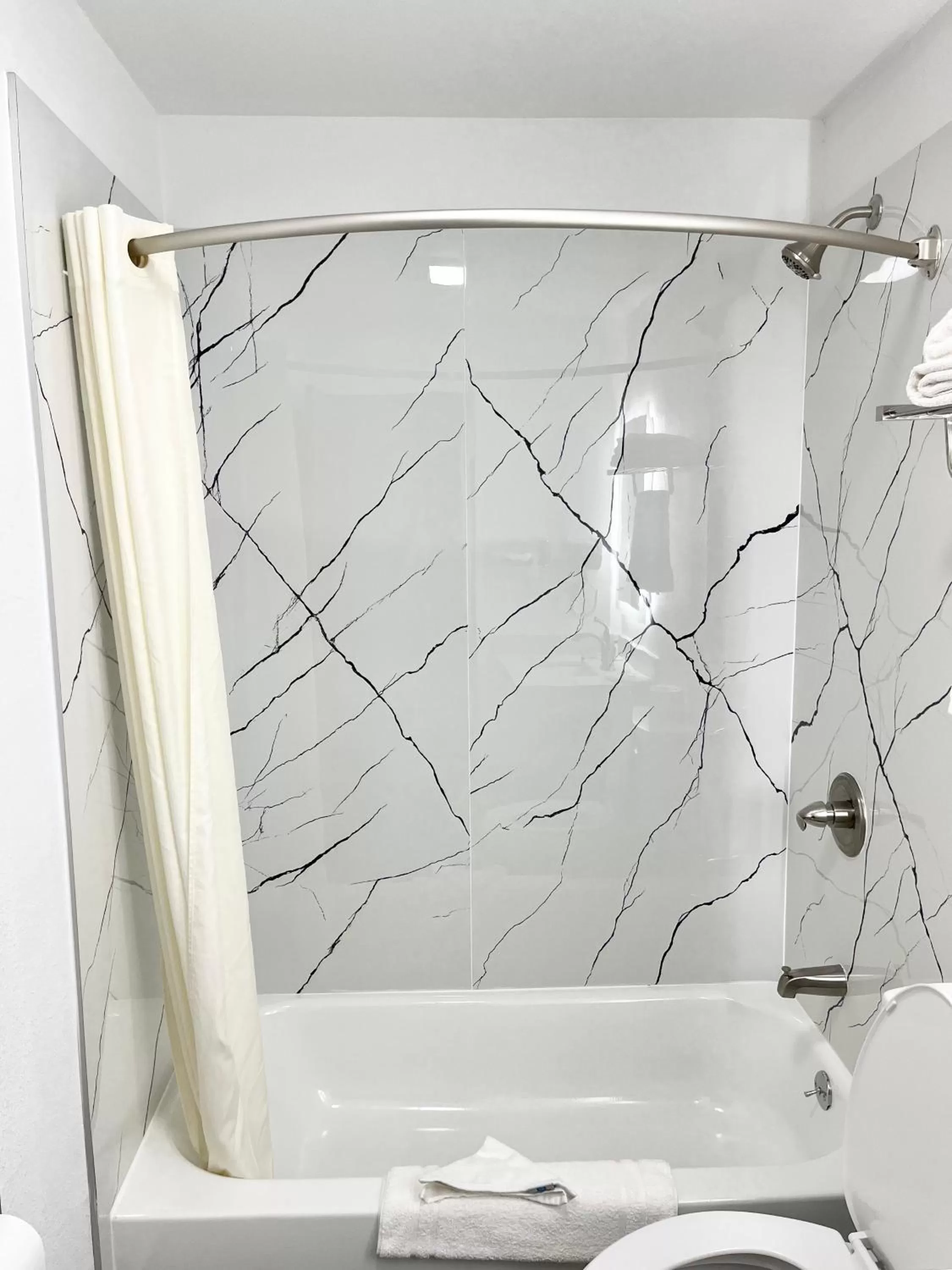 Bath in Super 8 by Wyndham Peoria