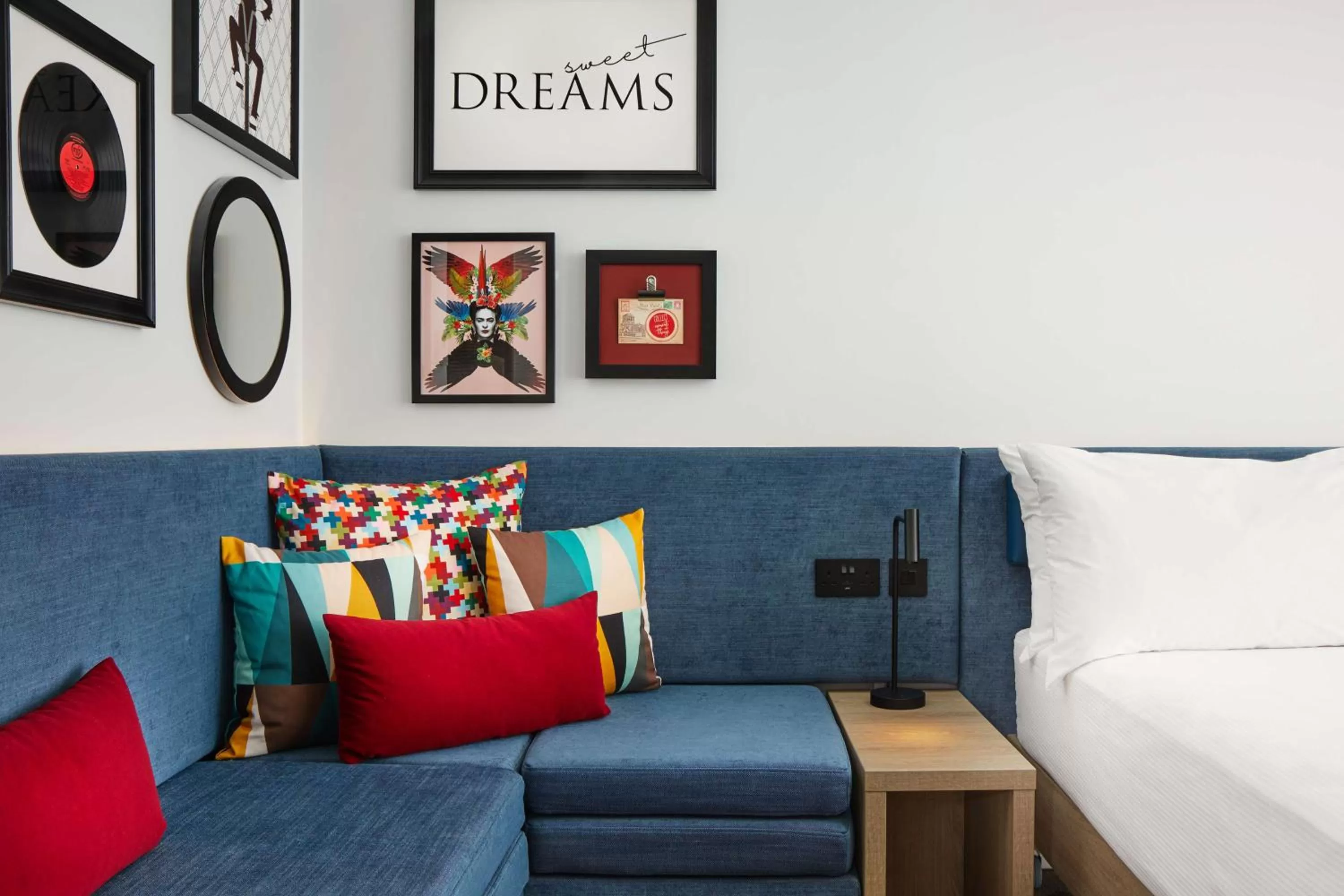 Living room, Bed in Hampton By Hilton Dublin City Centre