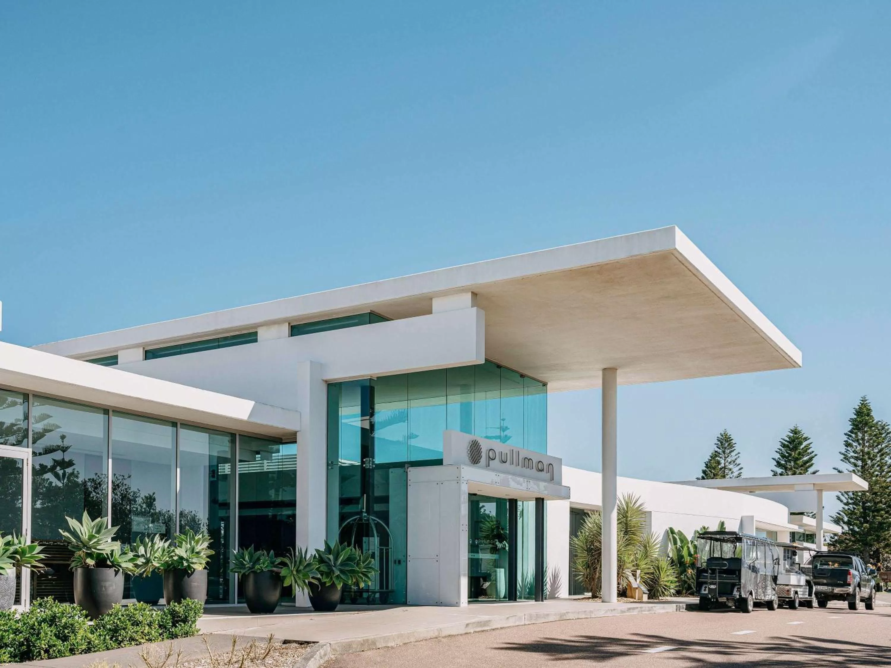 Pullman Magenta Shores Resort