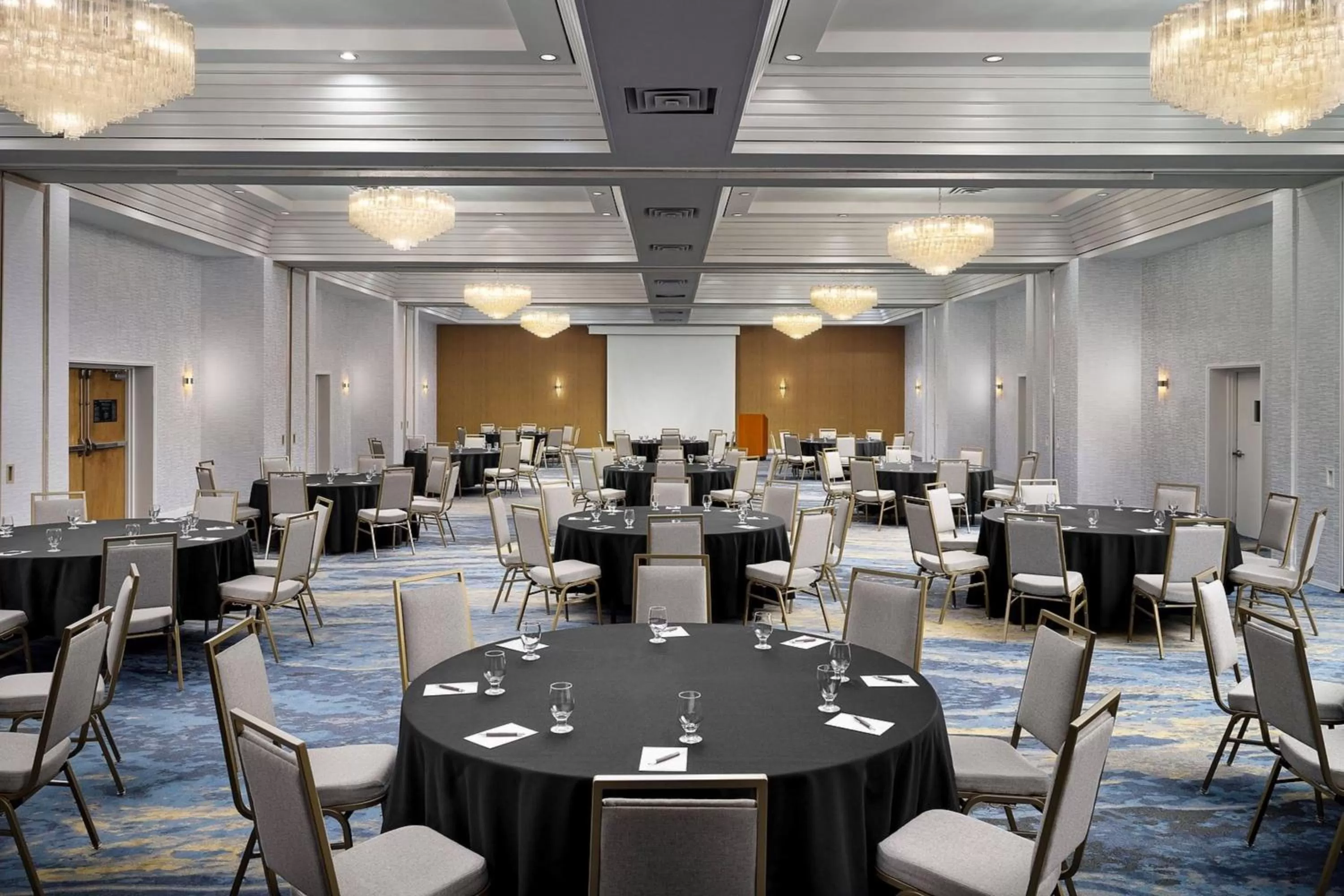 Meeting/conference room in Sheraton Grand Rapids Airport Hotel