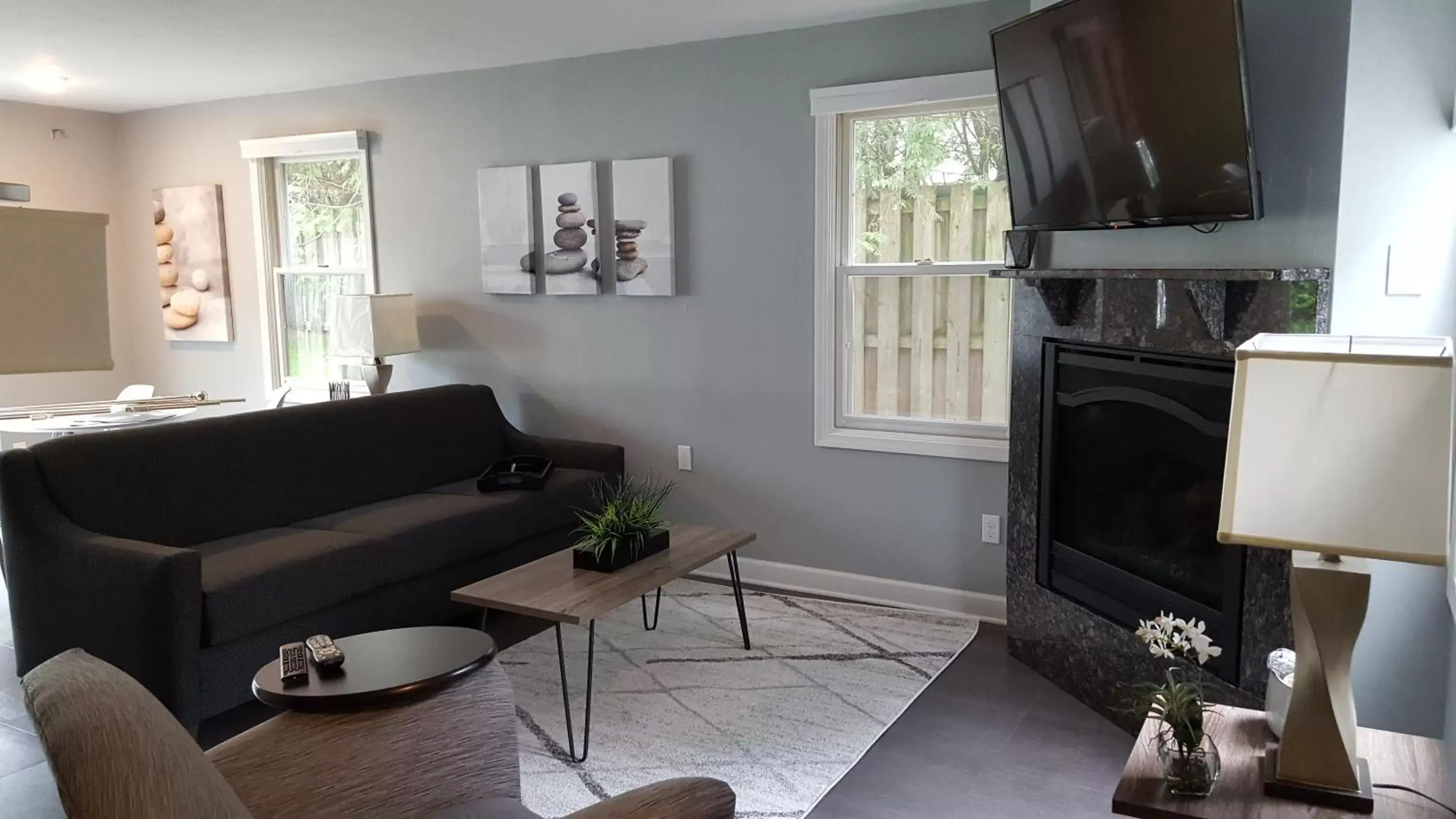 Queen Suite in Homestead Suites - Fish Creek Queen Suite in Homestead Suites - Fish Creek