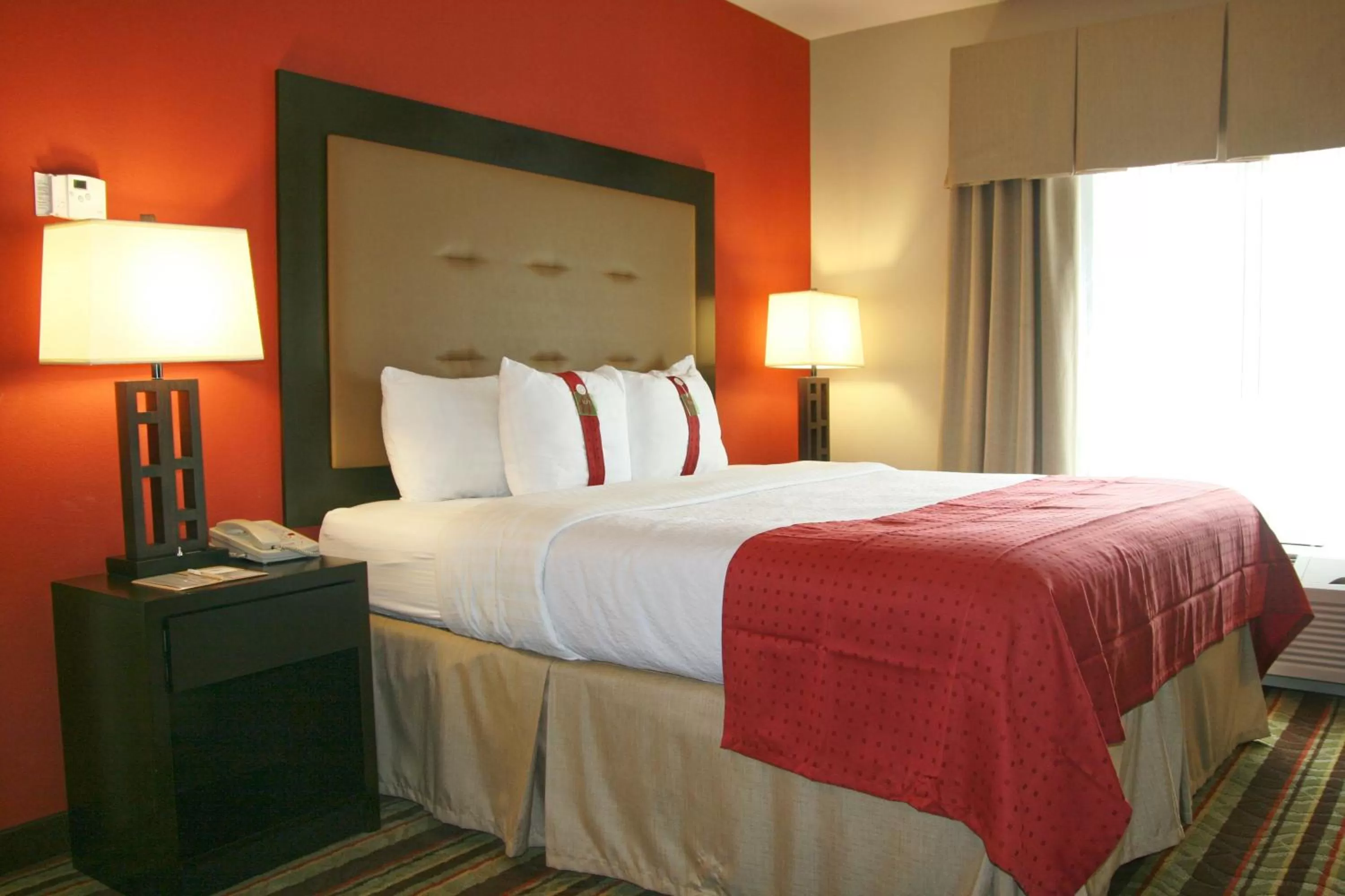 King Room - Hearing Accessible - Non-Smoking in Holiday Inn Blytheville, an IHG Hotel