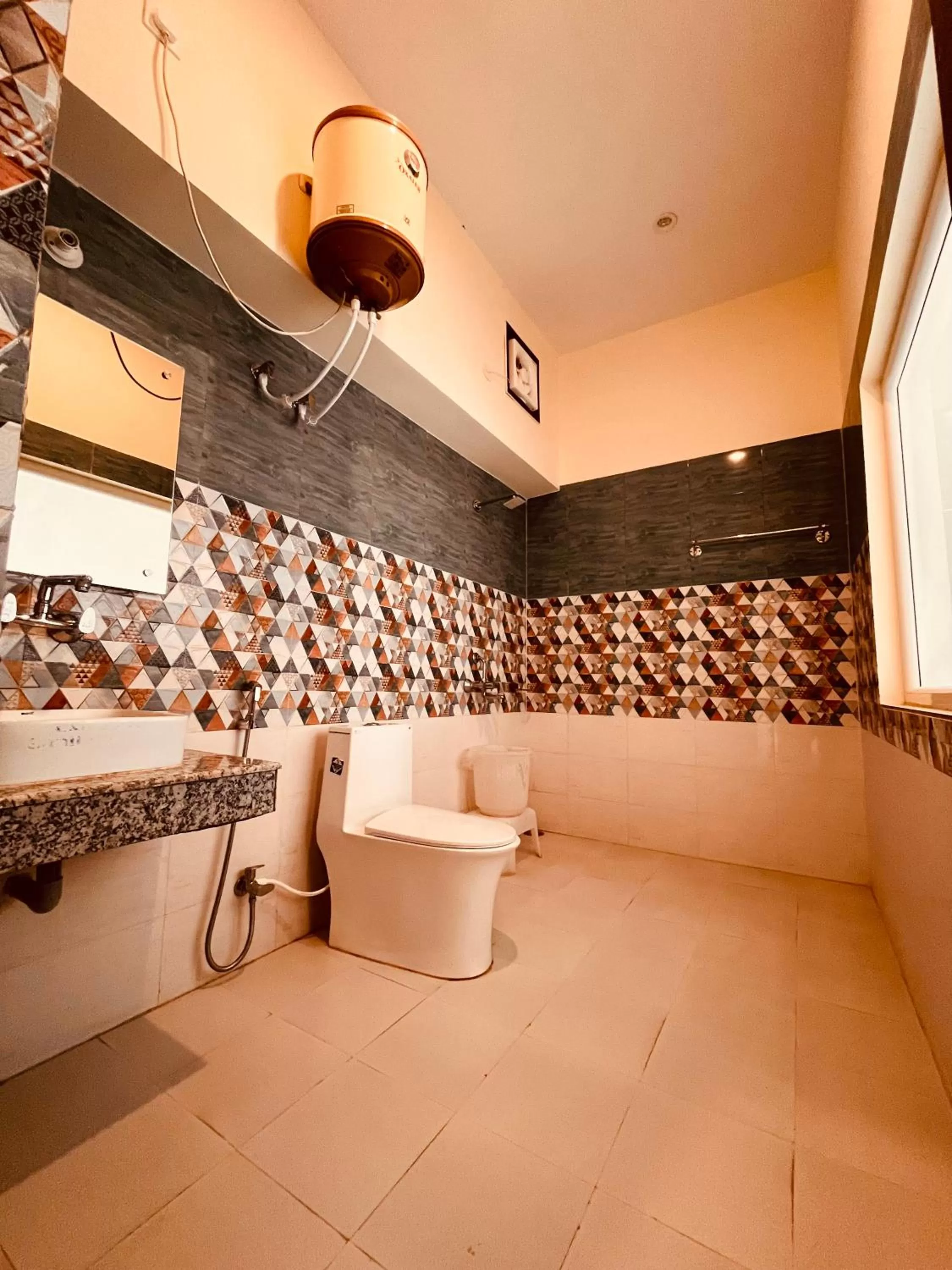 Bathroom in The Kempty Fall Resort, Mussoorie