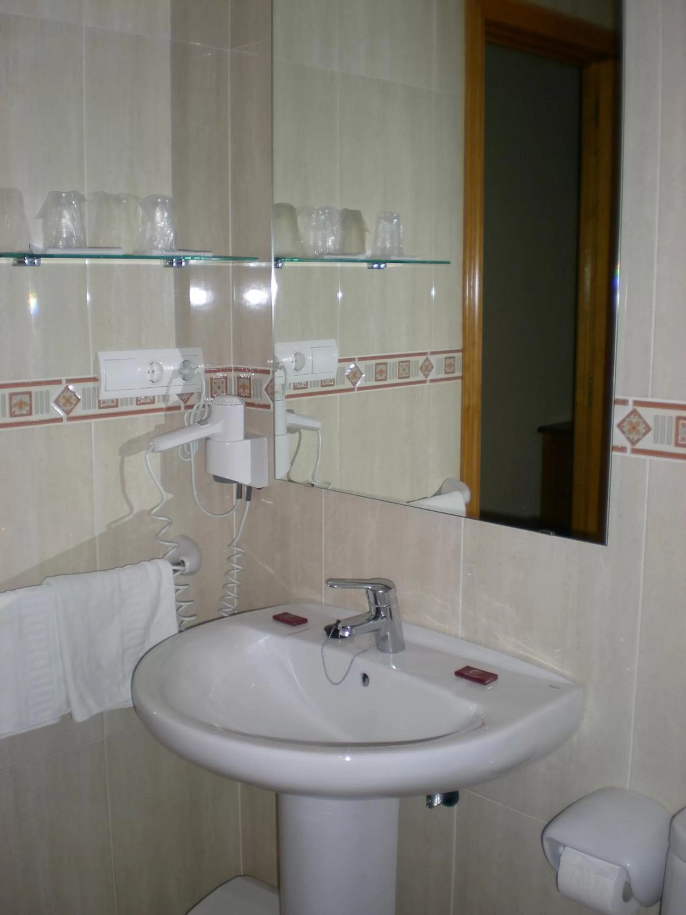 Bathroom in Labella María