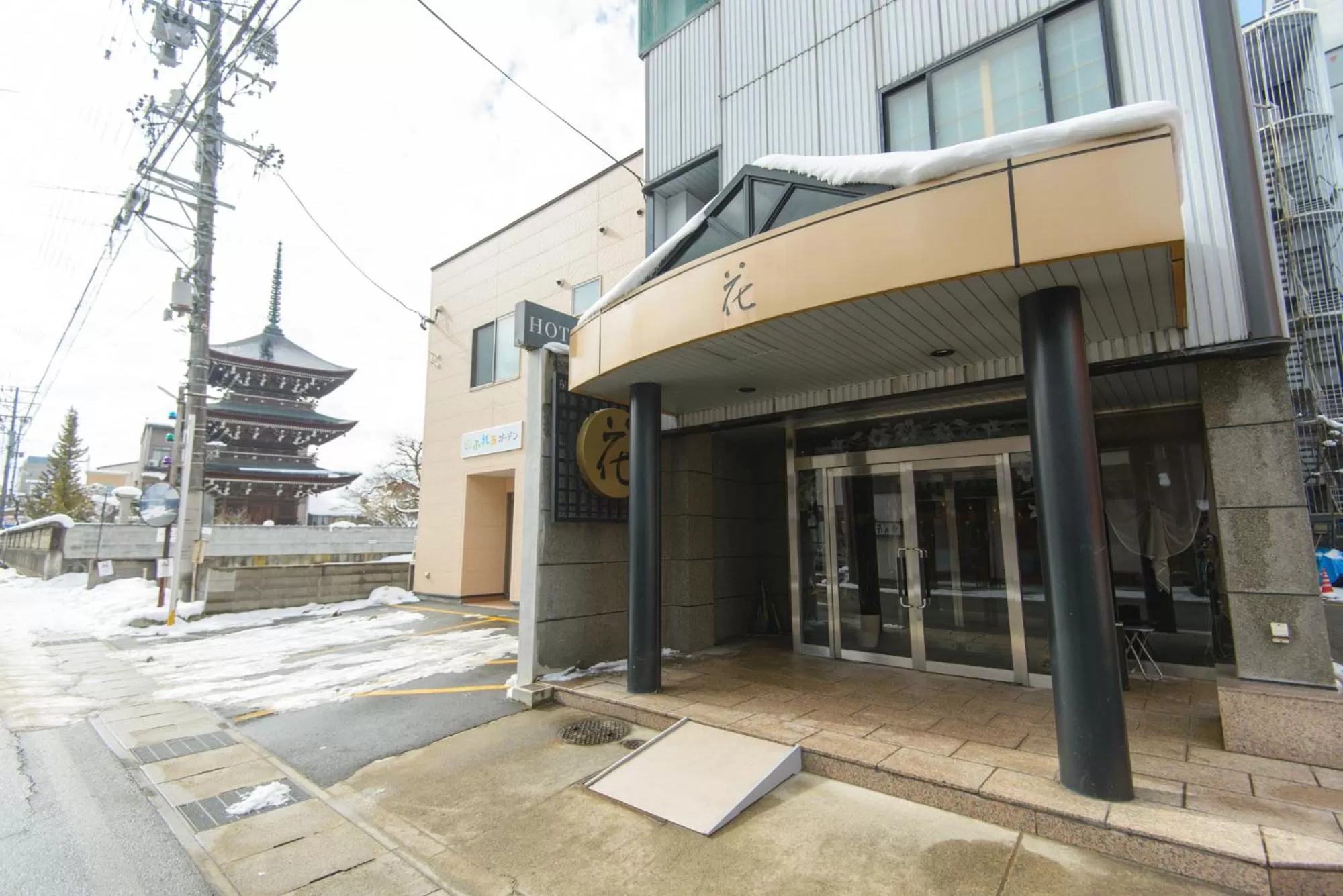 Facade/entrance in Hotel Hana