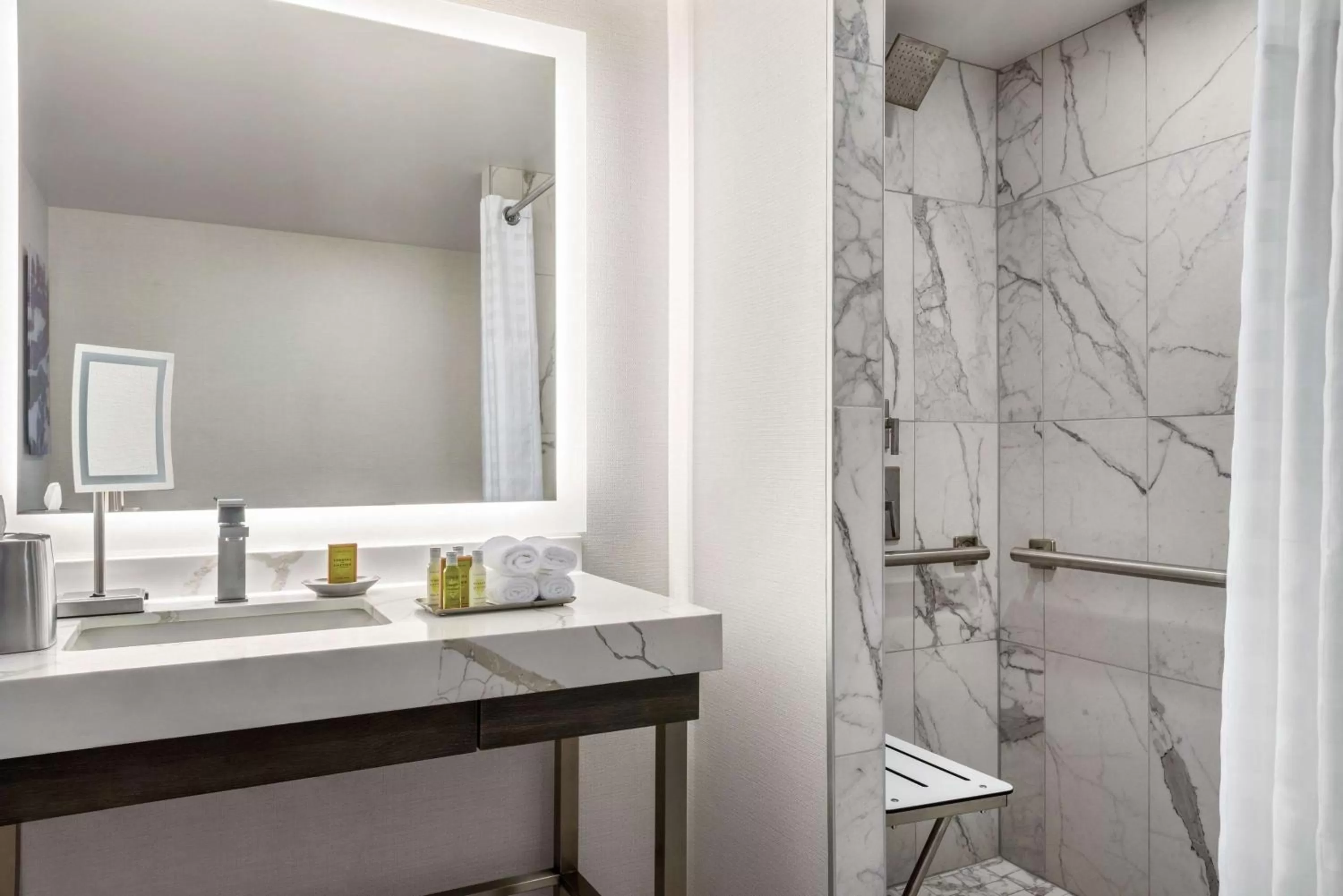 Bathroom in Hilton Grand Vacations Club Chicago Magnificent Mile