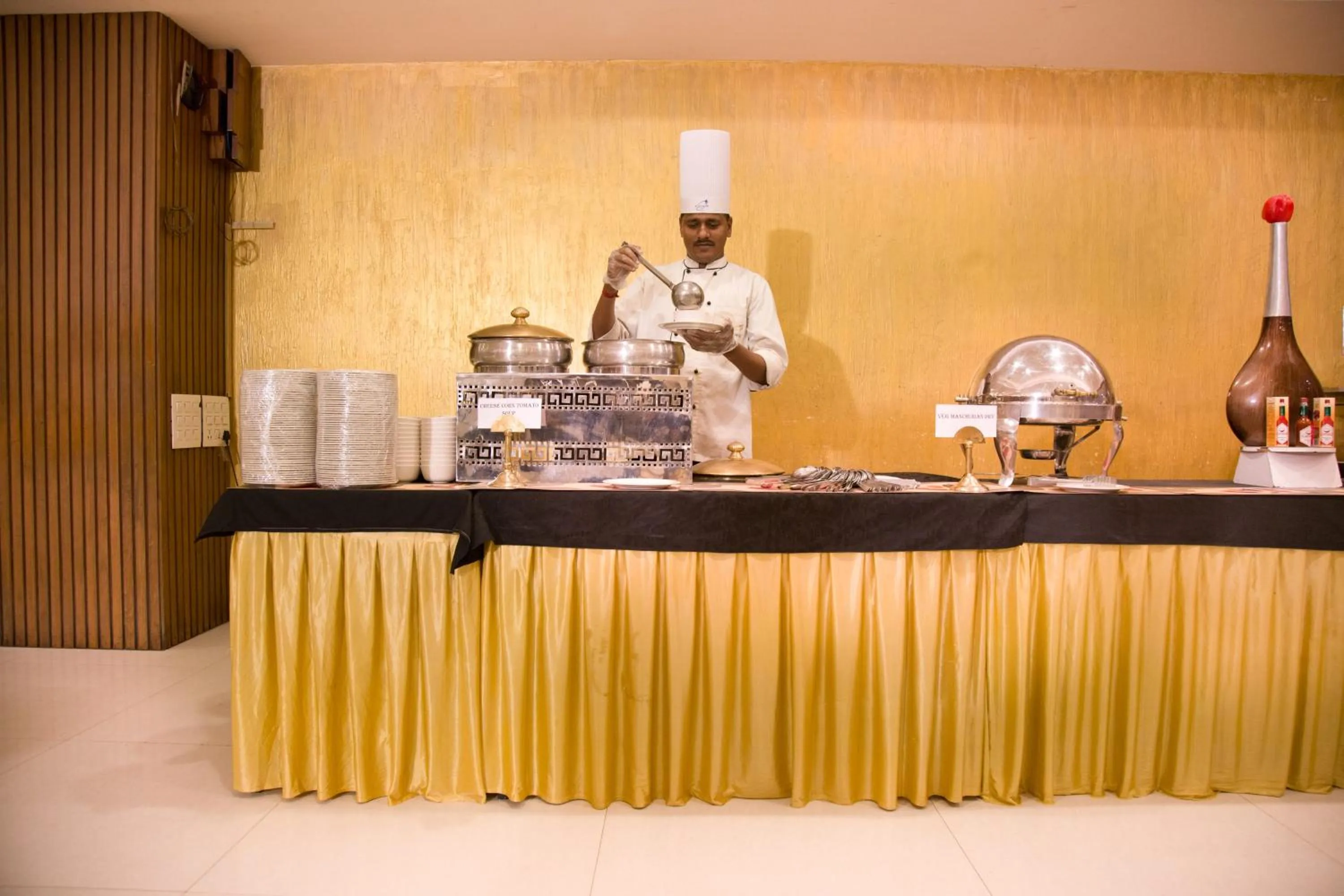 Breakfast in Hotel Platinum Inn