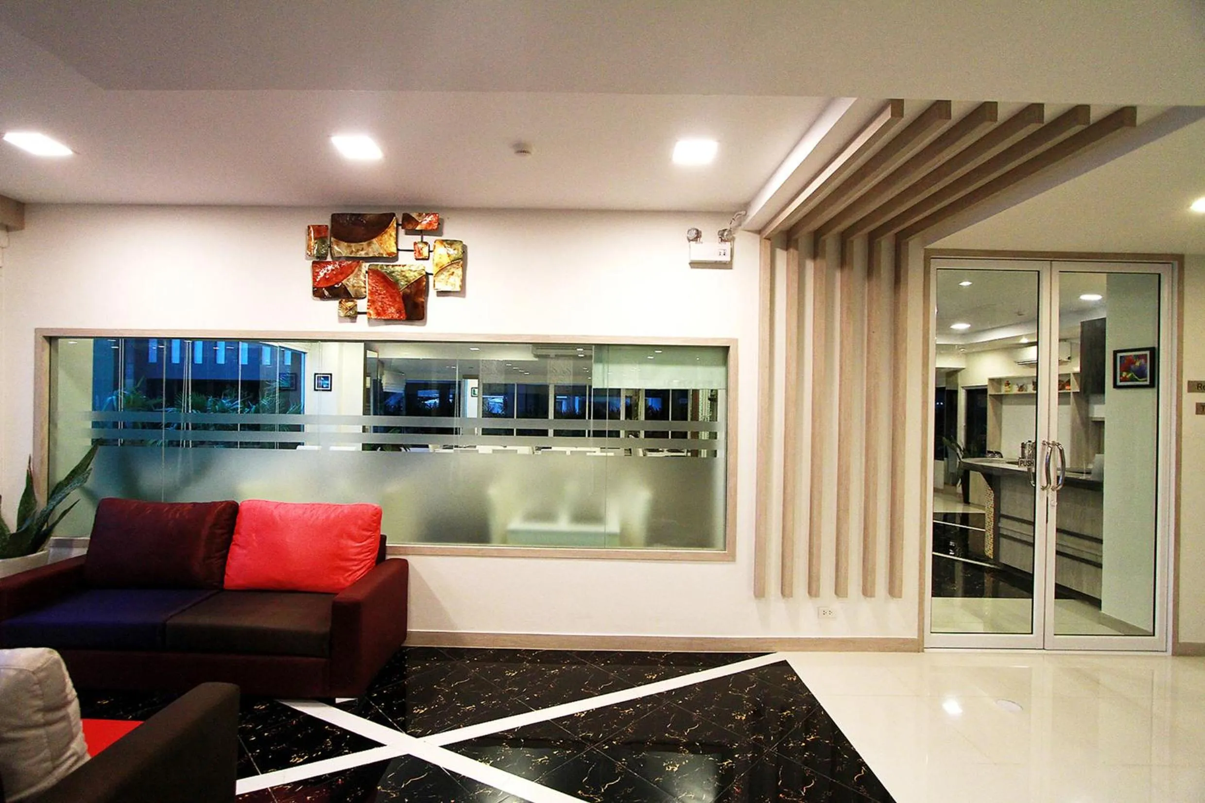 Lobby or reception in The Contrast i Hotel