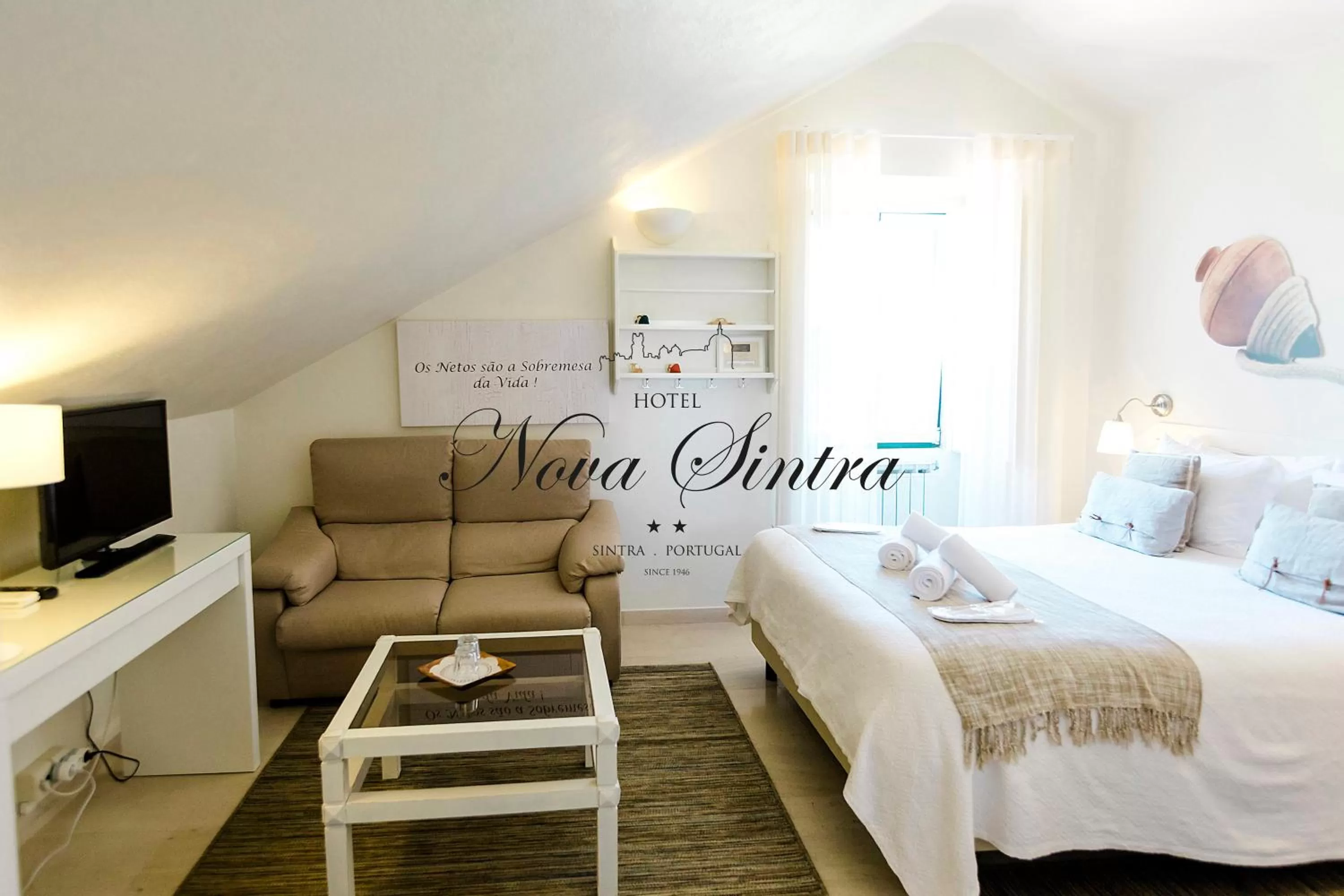 Bedroom, Bed in Hotel Nova Sintra - Adults only