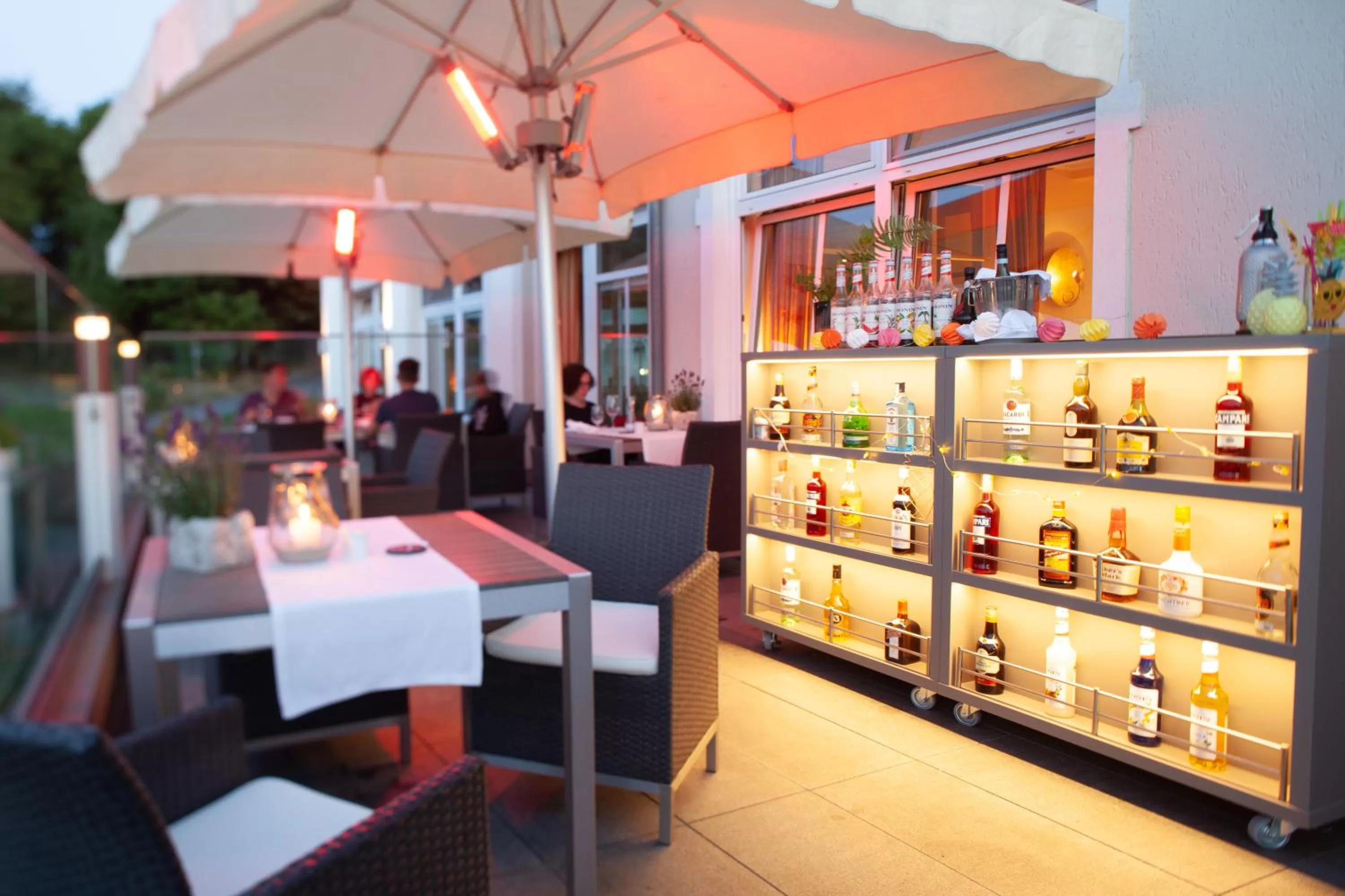 Restaurant/places to eat in Hotel Bernstein