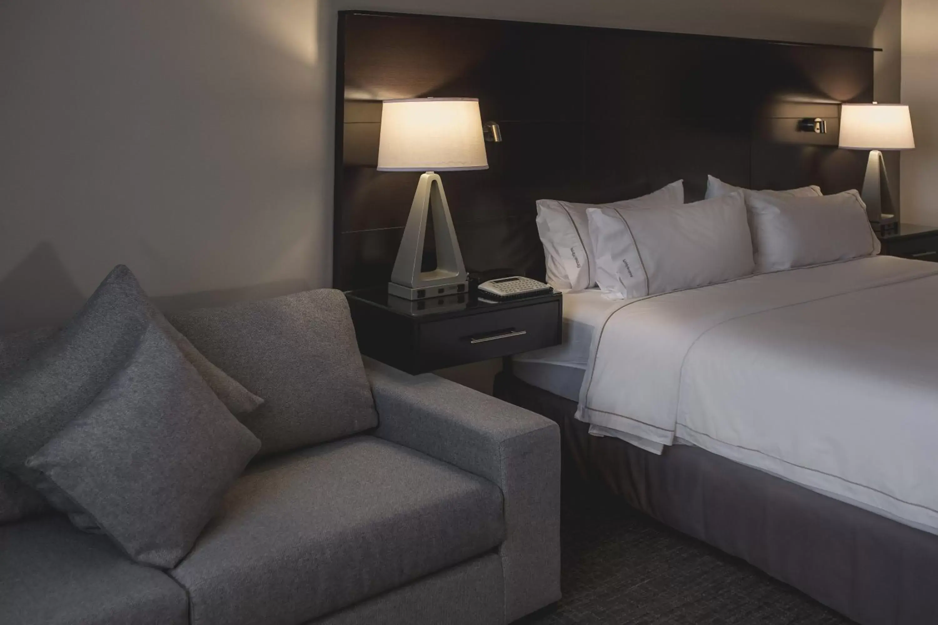 Queen Suite with Two Queen Beds in Holiday Inn Express & Suites Silao Aeropuerto Terminal by IHG Queen Suite with Two Queen Beds in Holiday Inn Express & Suites Silao Aeropuerto Terminal by IHG