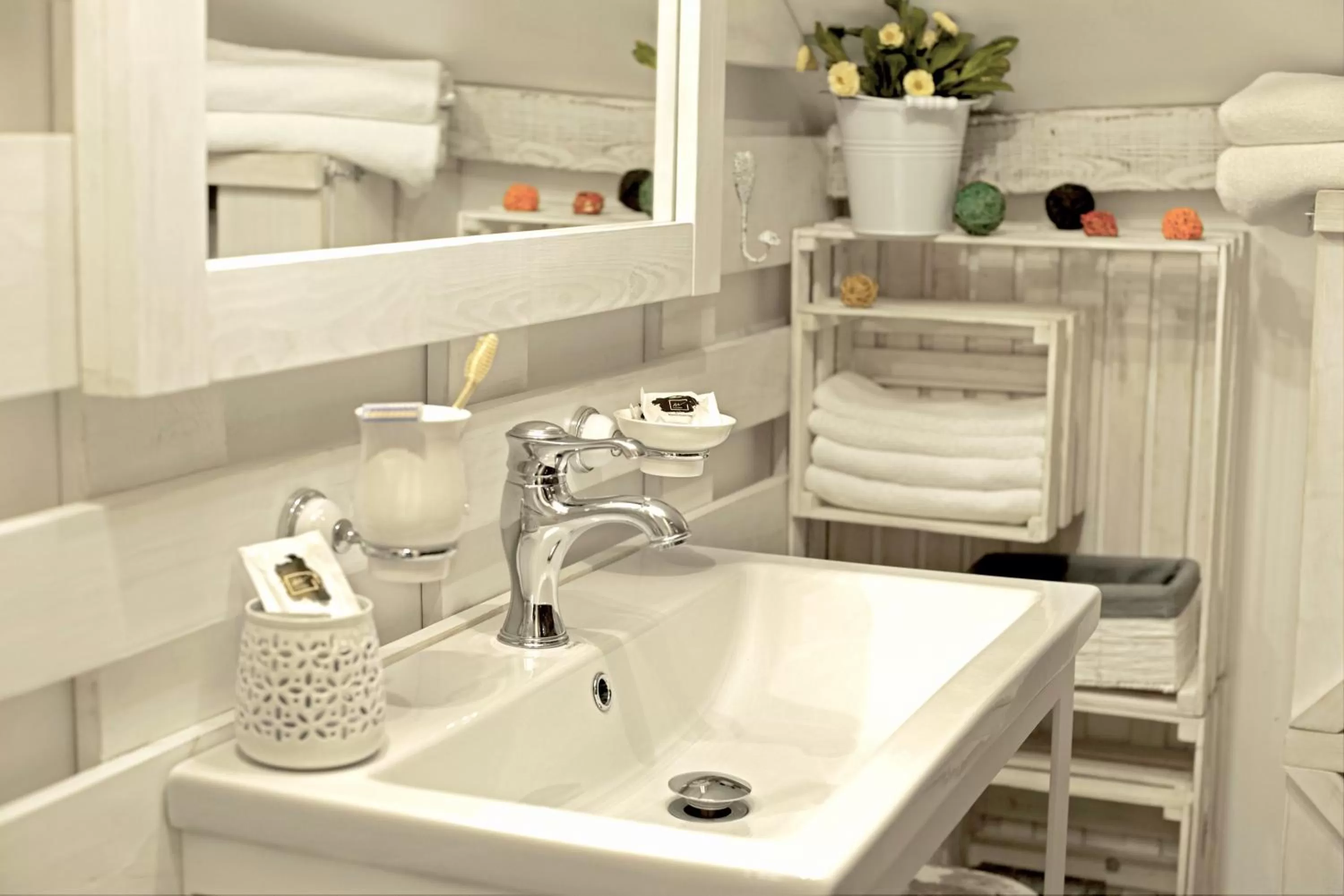 Shower, Bed in MaNNa Boutique Hotel