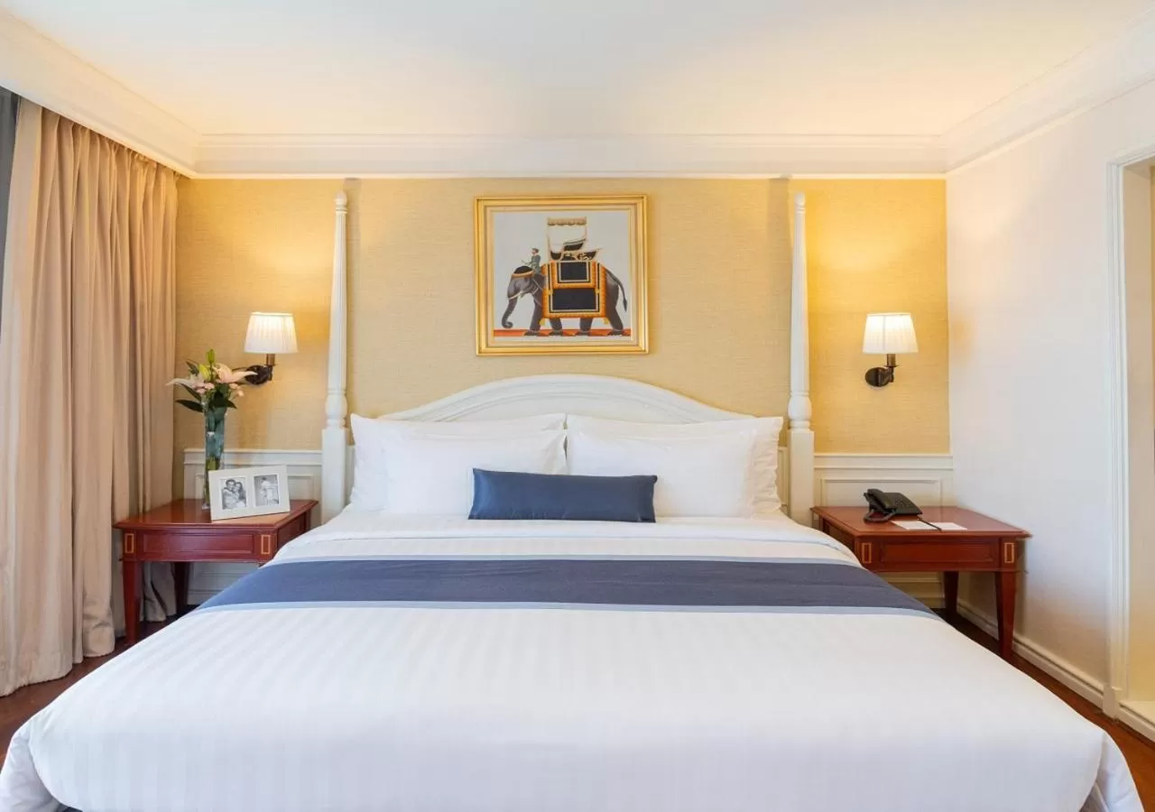 Three-Bedroom Family Grand Suite in Centre Point Sukhumvit 10