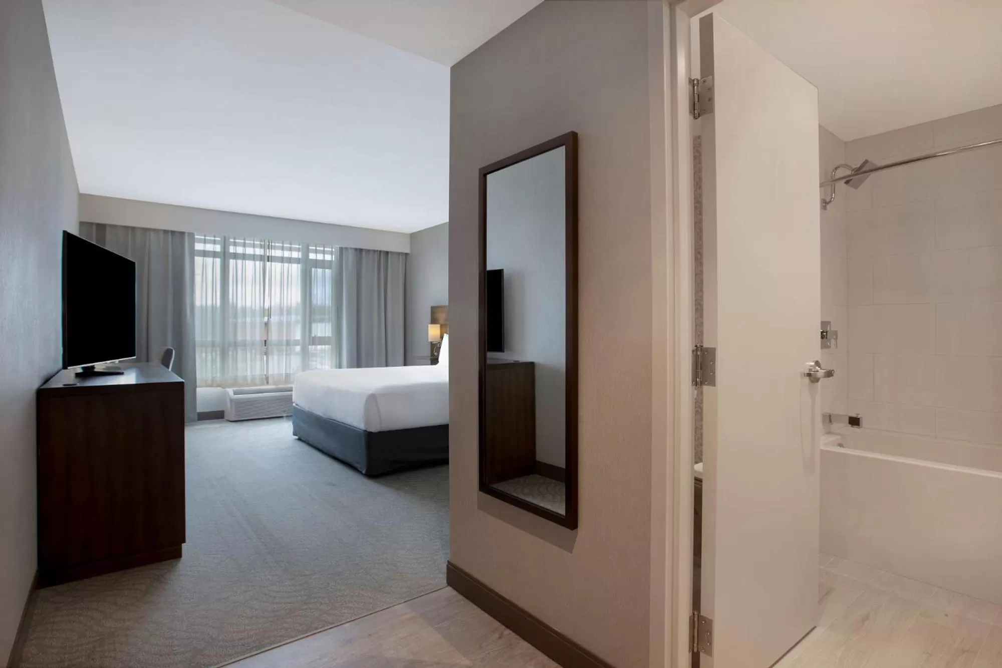 TV and multimedia, Bed in Great Blue Heron Hotel