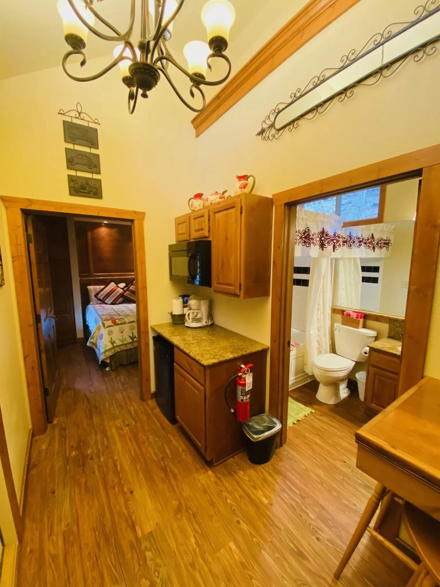 Kitchen or kitchenette in All Seasons Treehouse Village