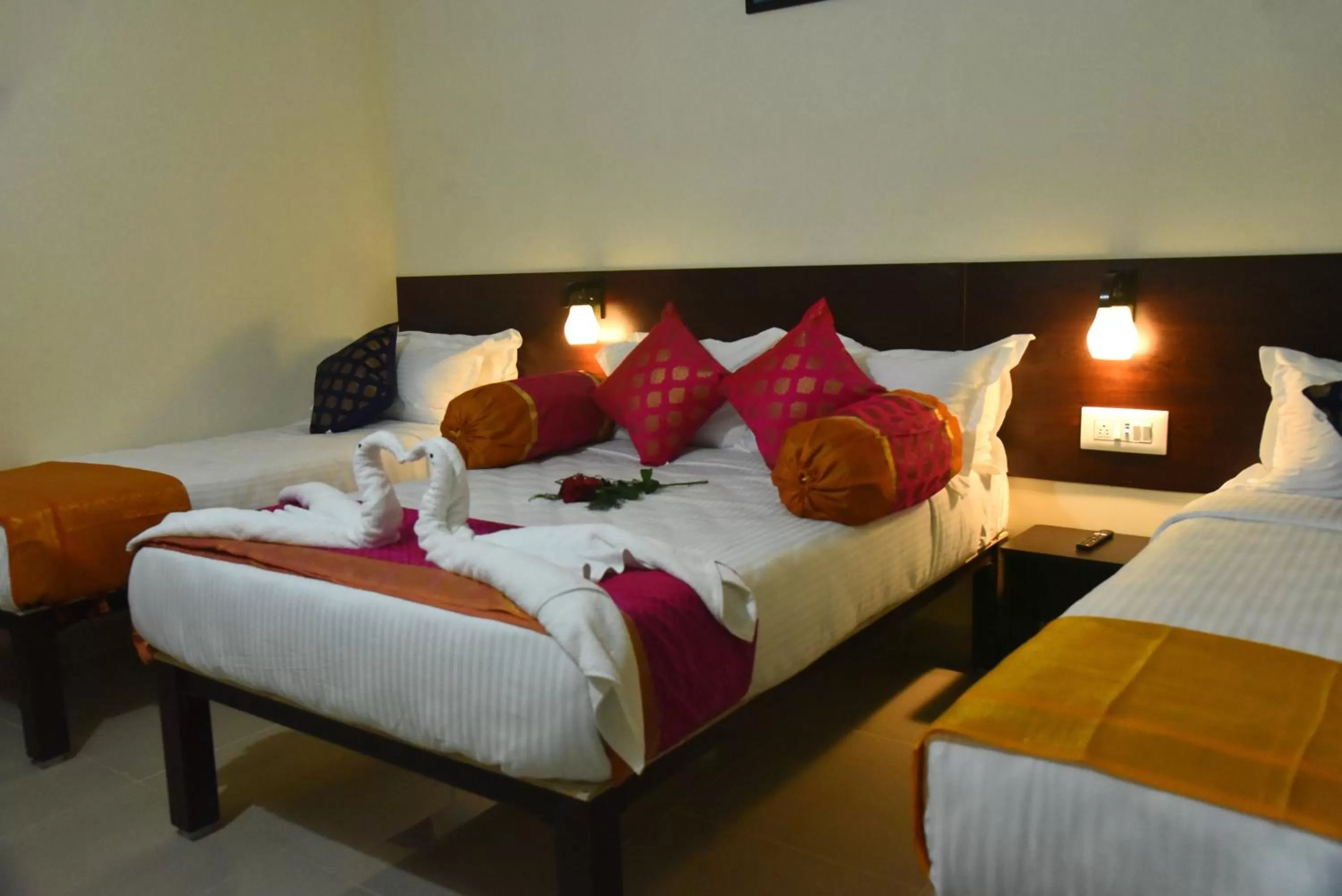 Bedroom, Bed in Kumbakonam Inn Hotels - Kumbakonam Inn Stay