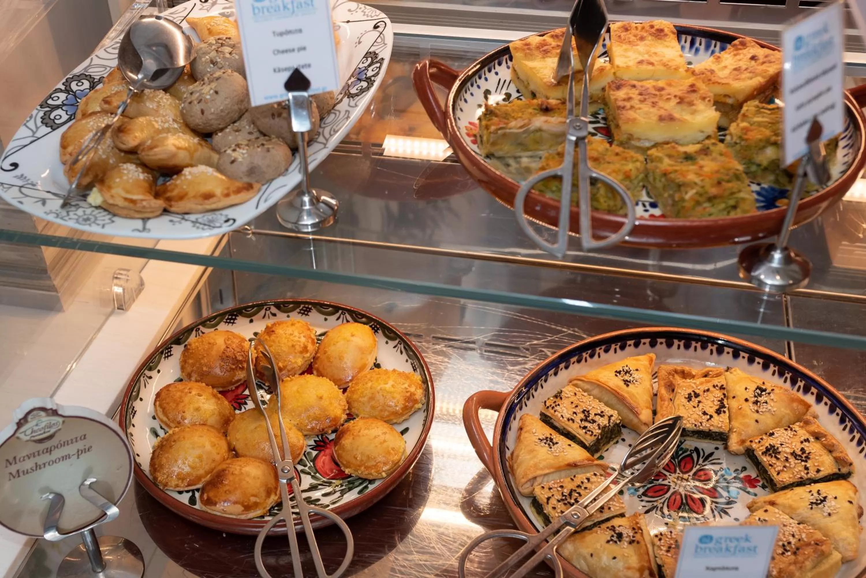 Food and drinks in Theofilos Paradise Boutique Hotel