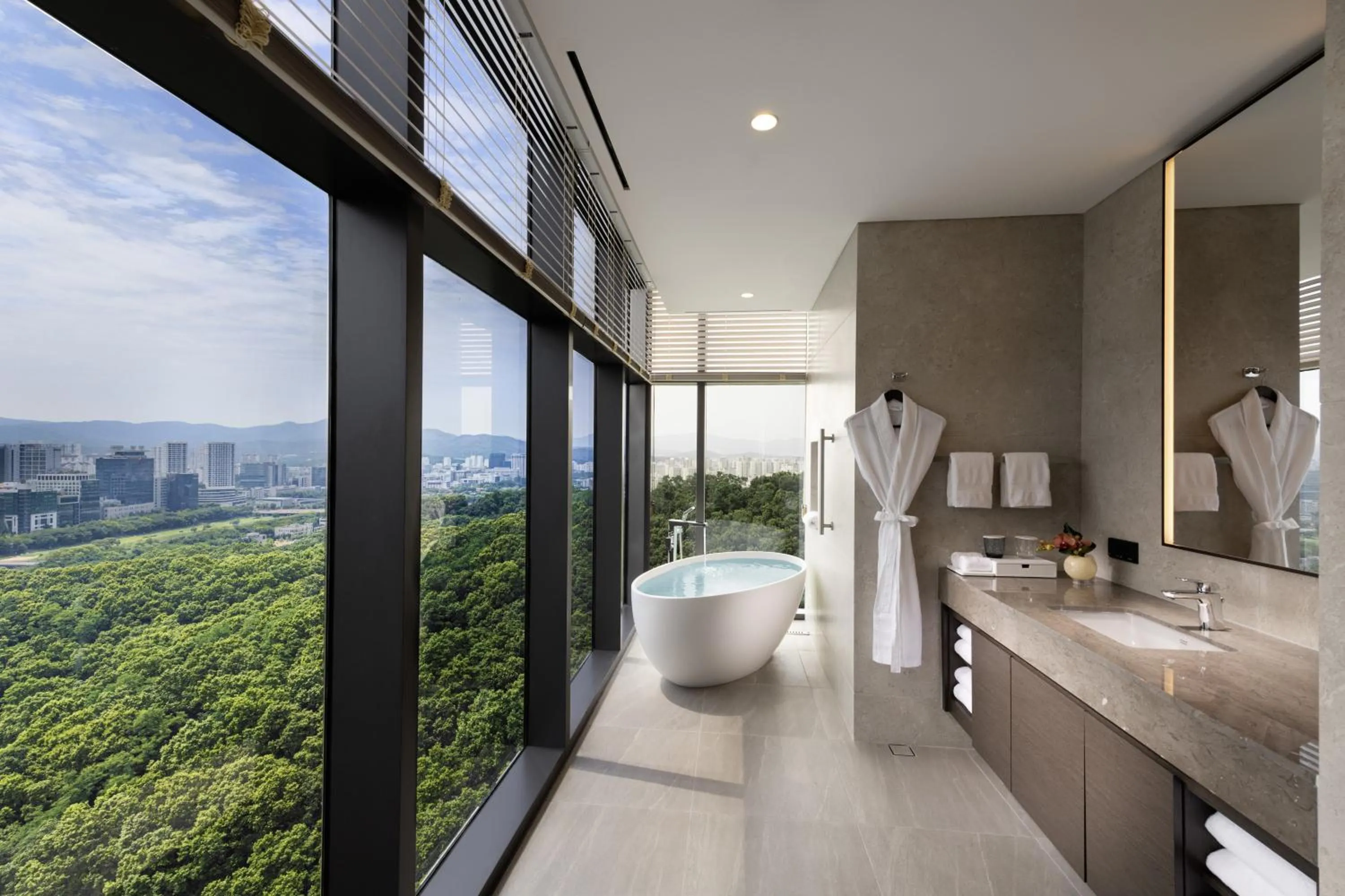 Bathroom in DoubleTree By Hilton Seoul Pangyo Residences