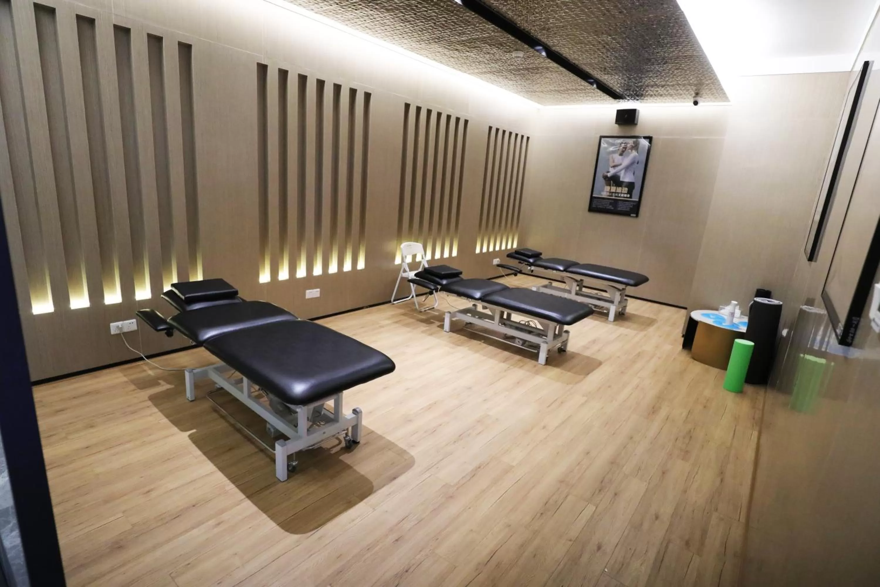 Fitness centre/facilities in Crowne Plaza Shenzhen Futian, Near to Shenzhen Convention&Exhibition Centre, Shenzhen Stock Exchange and Shenzhen Civic Center, Outdoor Heated Pool
