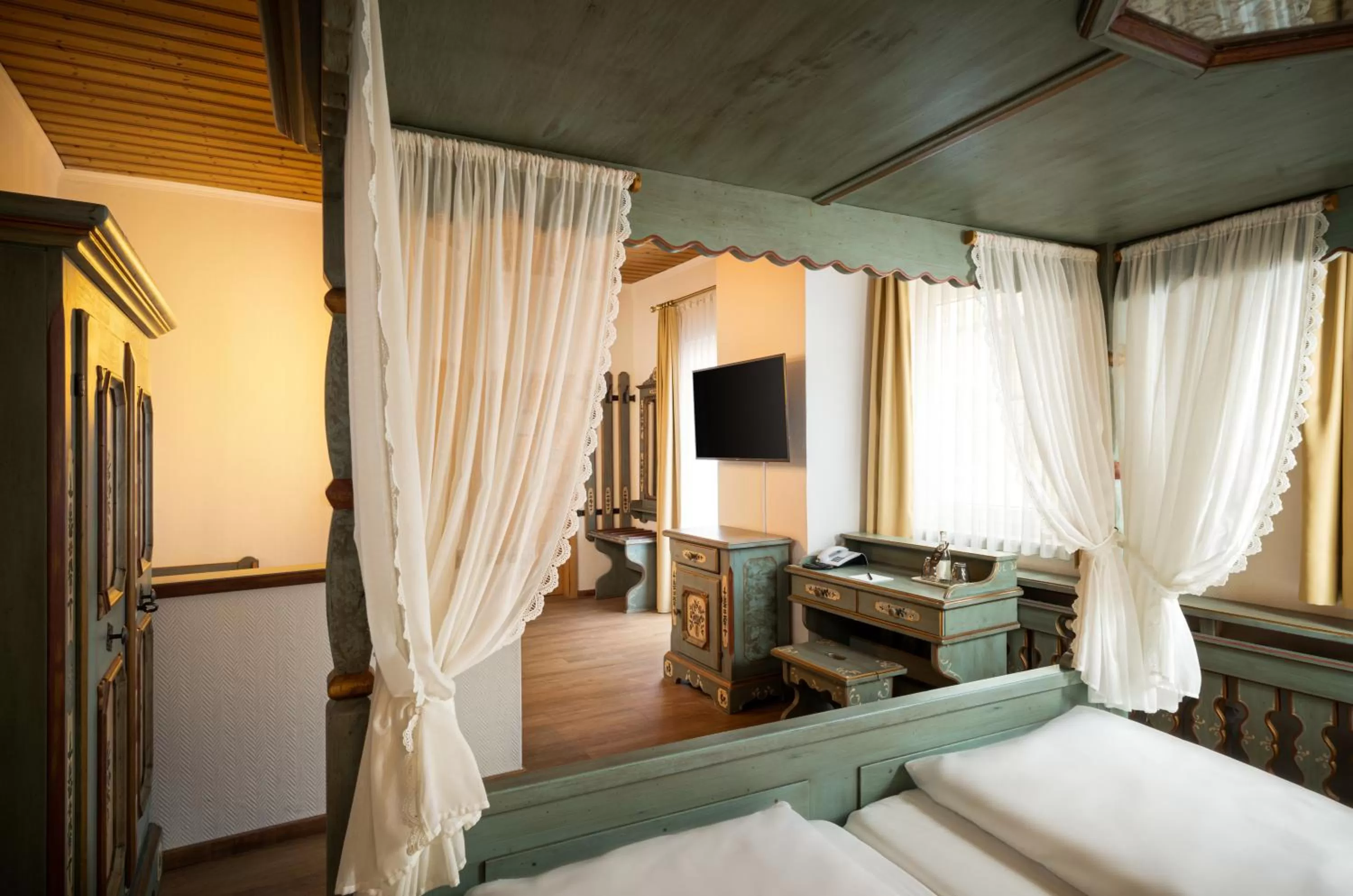 Photo of the whole room, Bed in Arthotel ANA Goggl