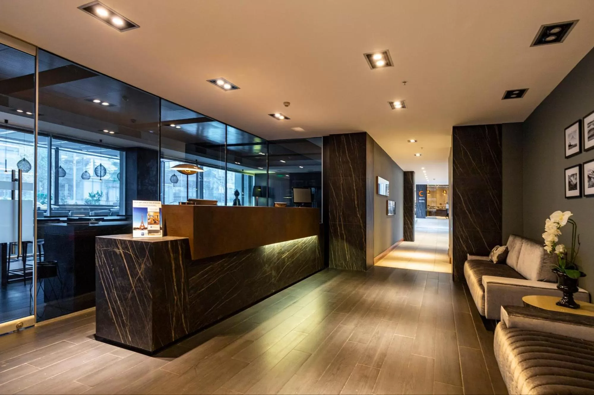 Lobby or reception in Best Western Premier Marina Las Condes