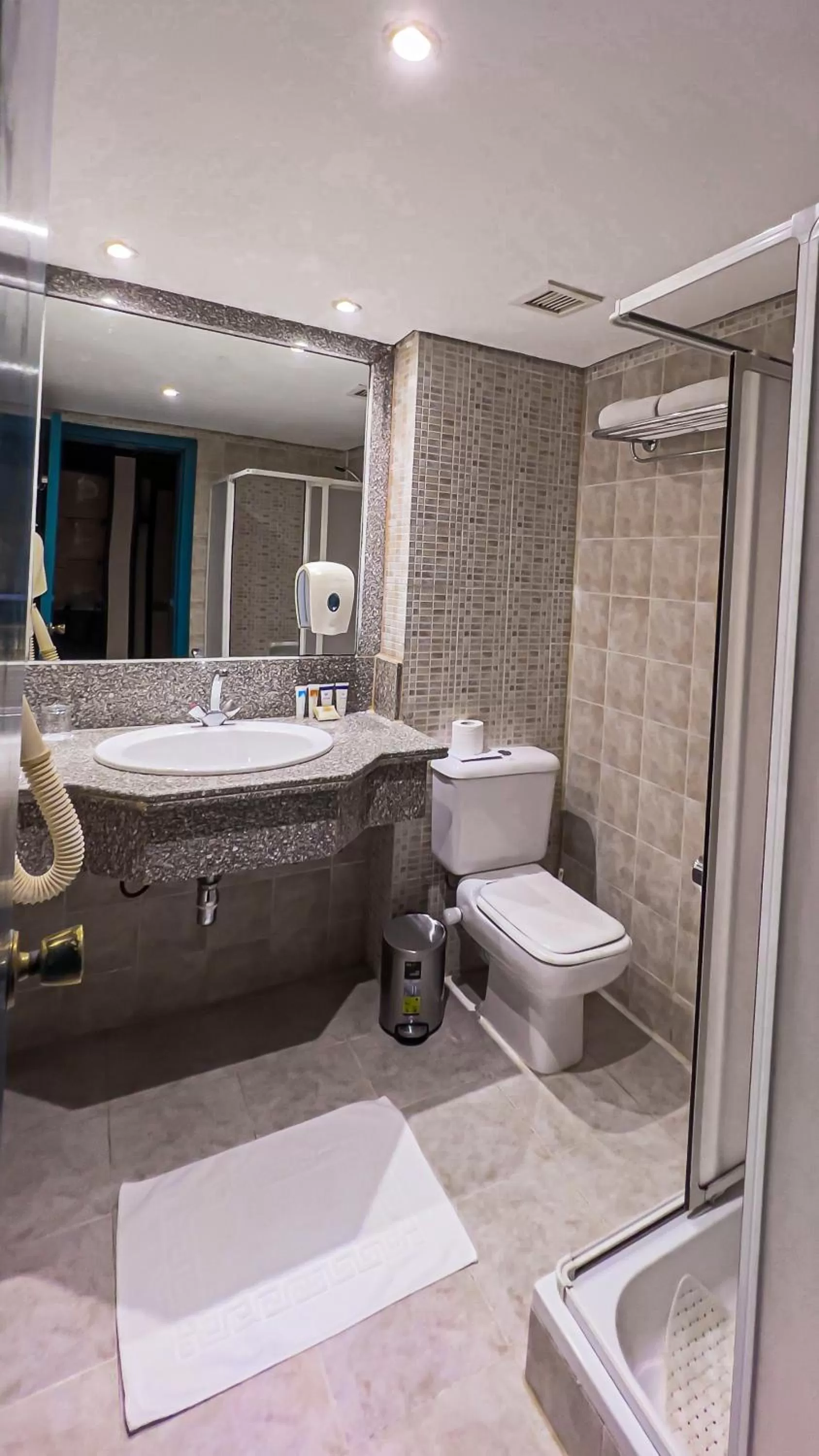 Palm Beach Resort Families and Couples only