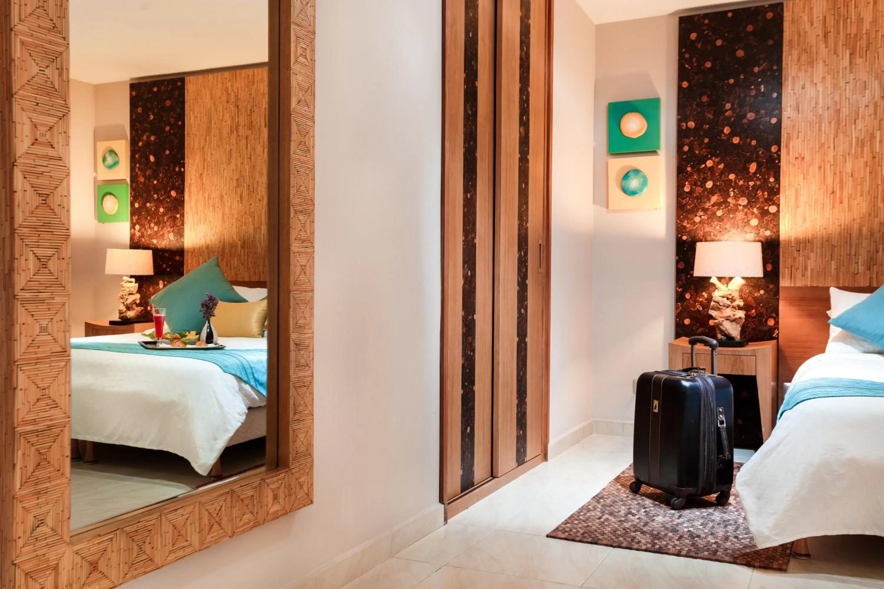 Bed in Calypso Hôtel