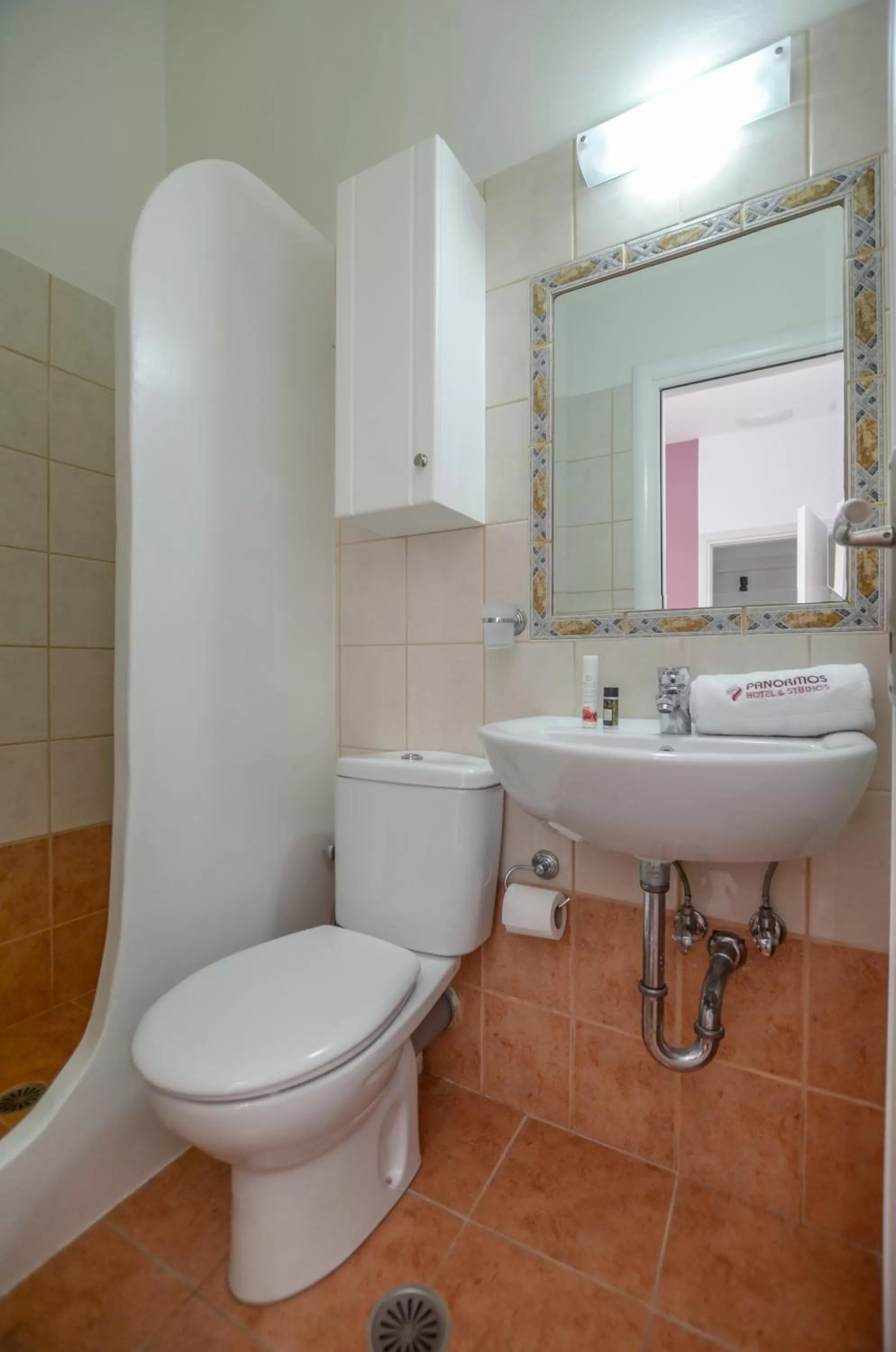 Bathroom in Panormos Hotel and Studios