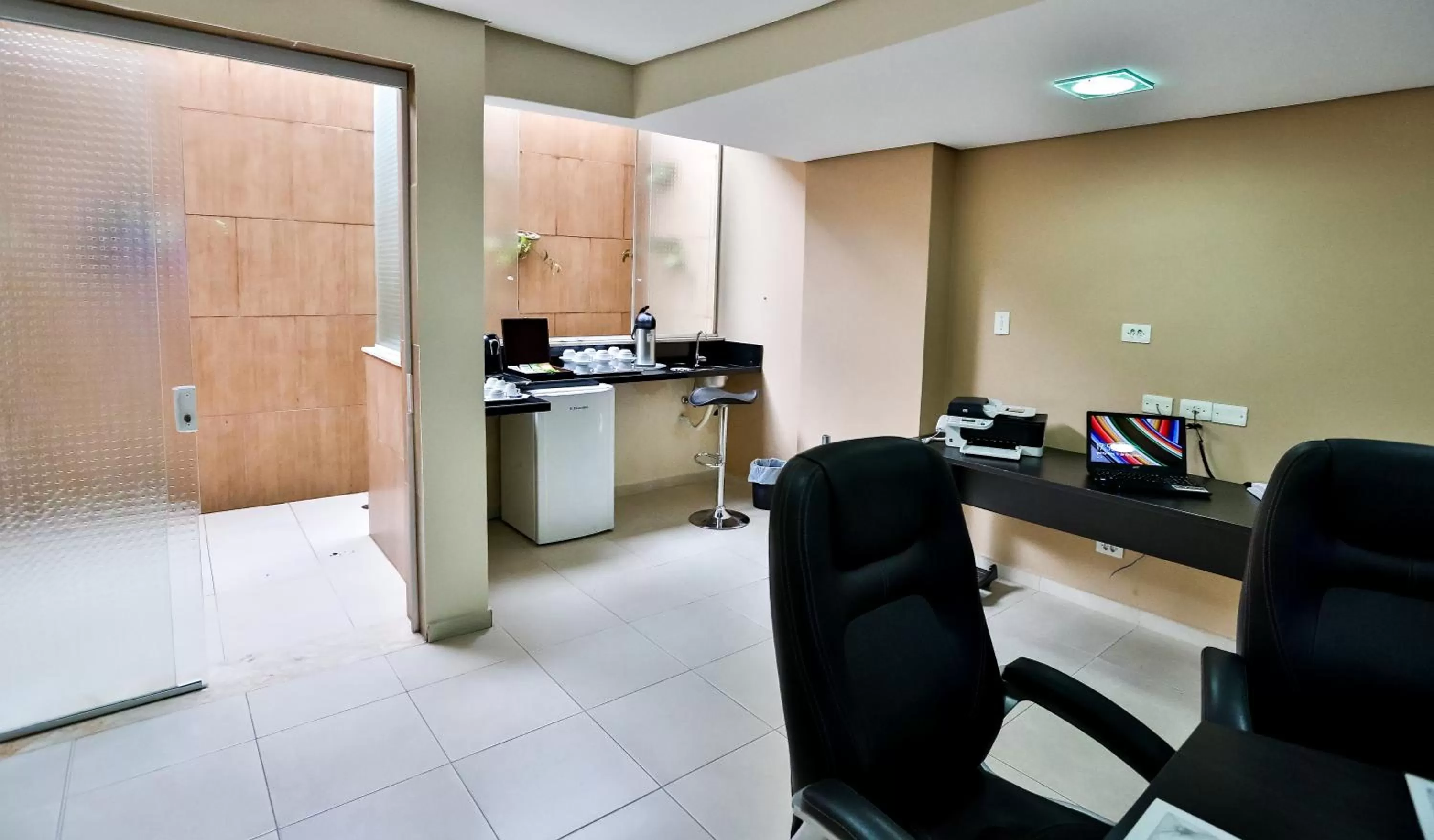 Business facilities in Monte Serrat Hotel