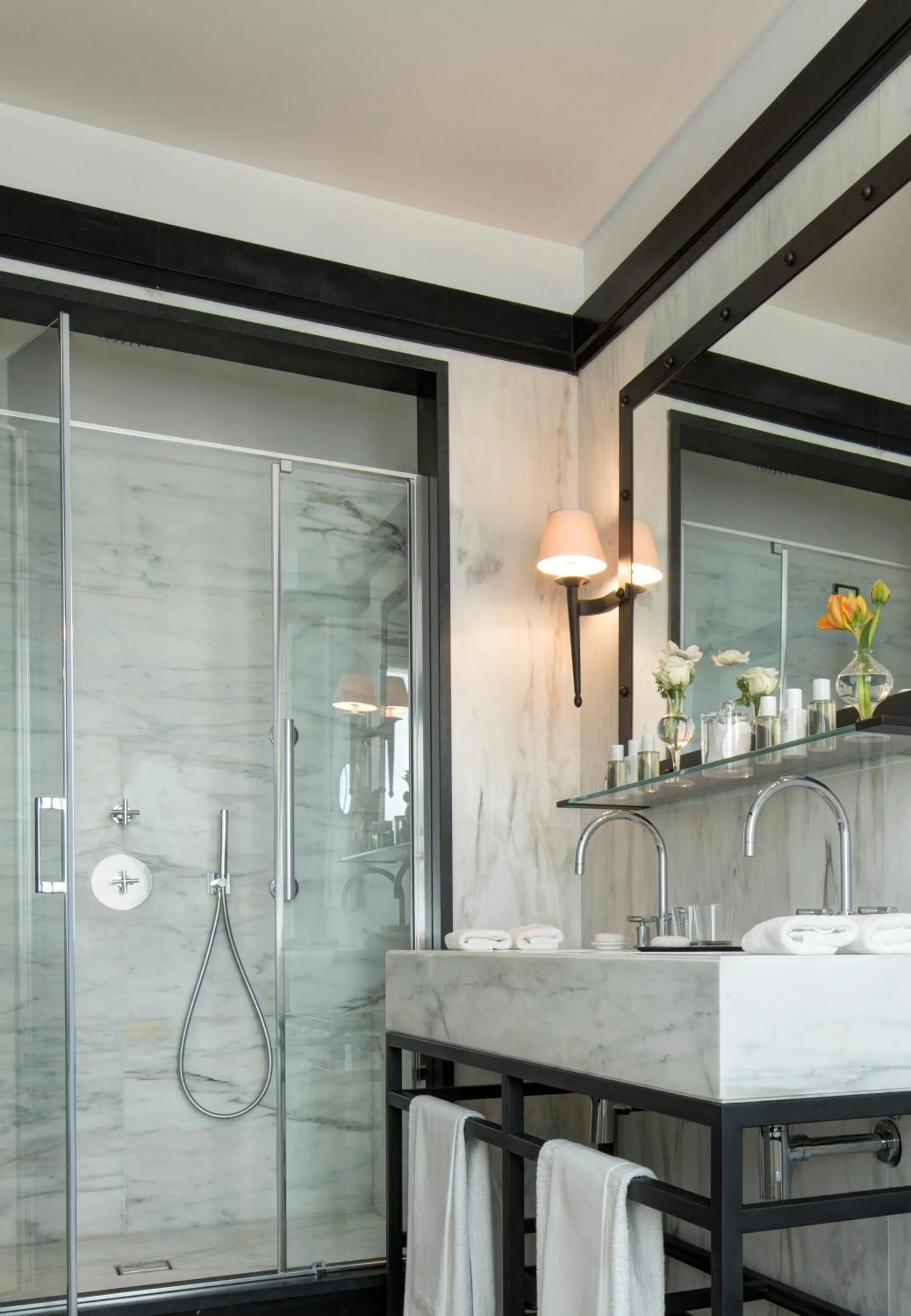 Bathroom in Rocco Forte Hotel De La Ville