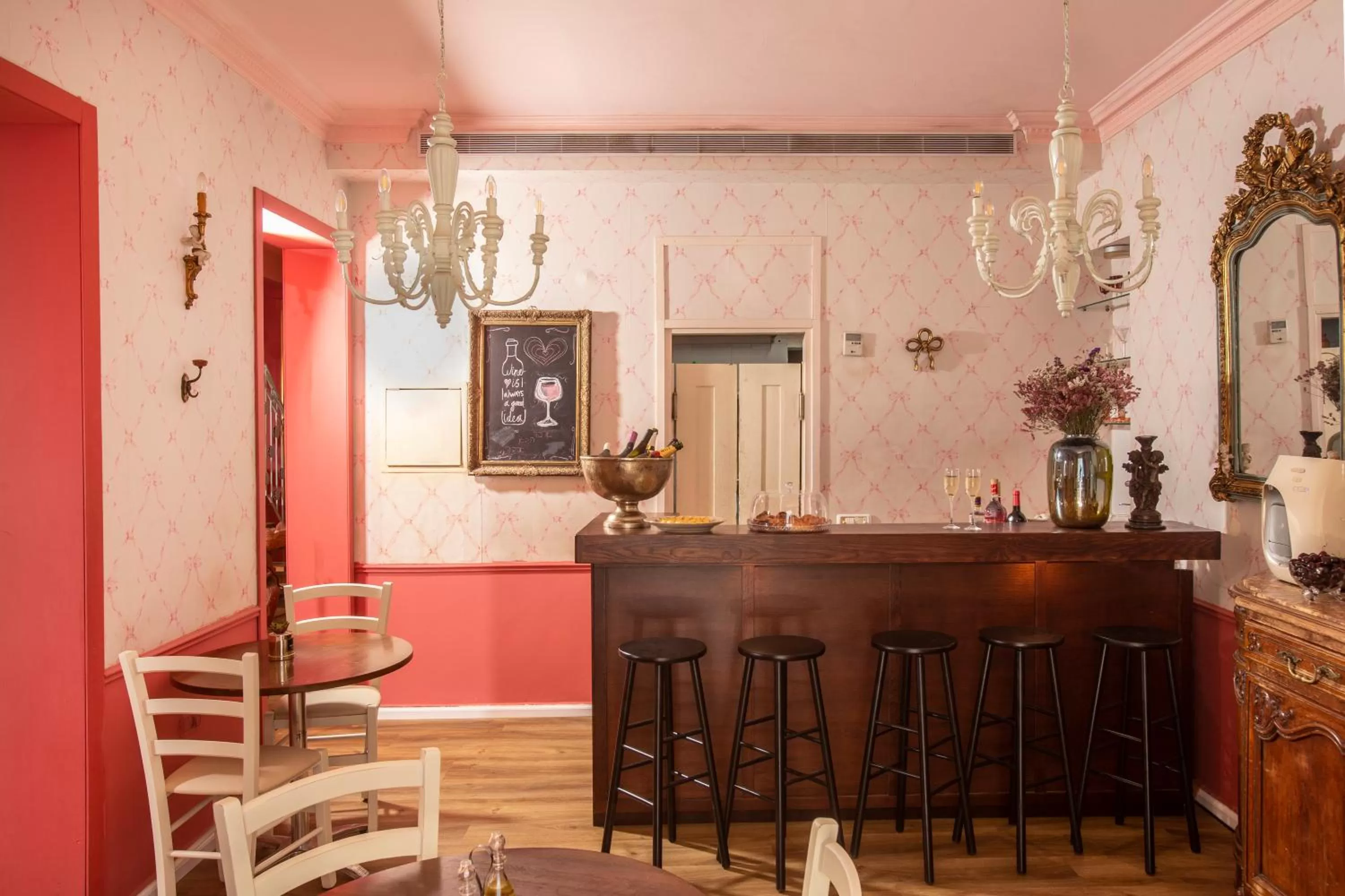 Lobby or reception in The Elliot - Adults only